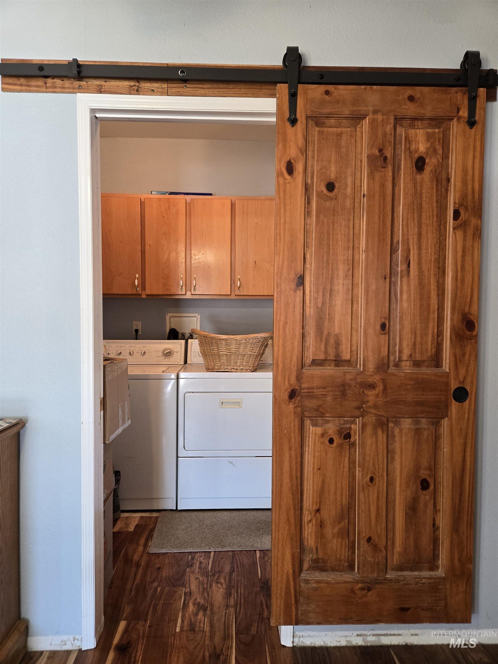 1092 Serenity Dr Property Photo 7