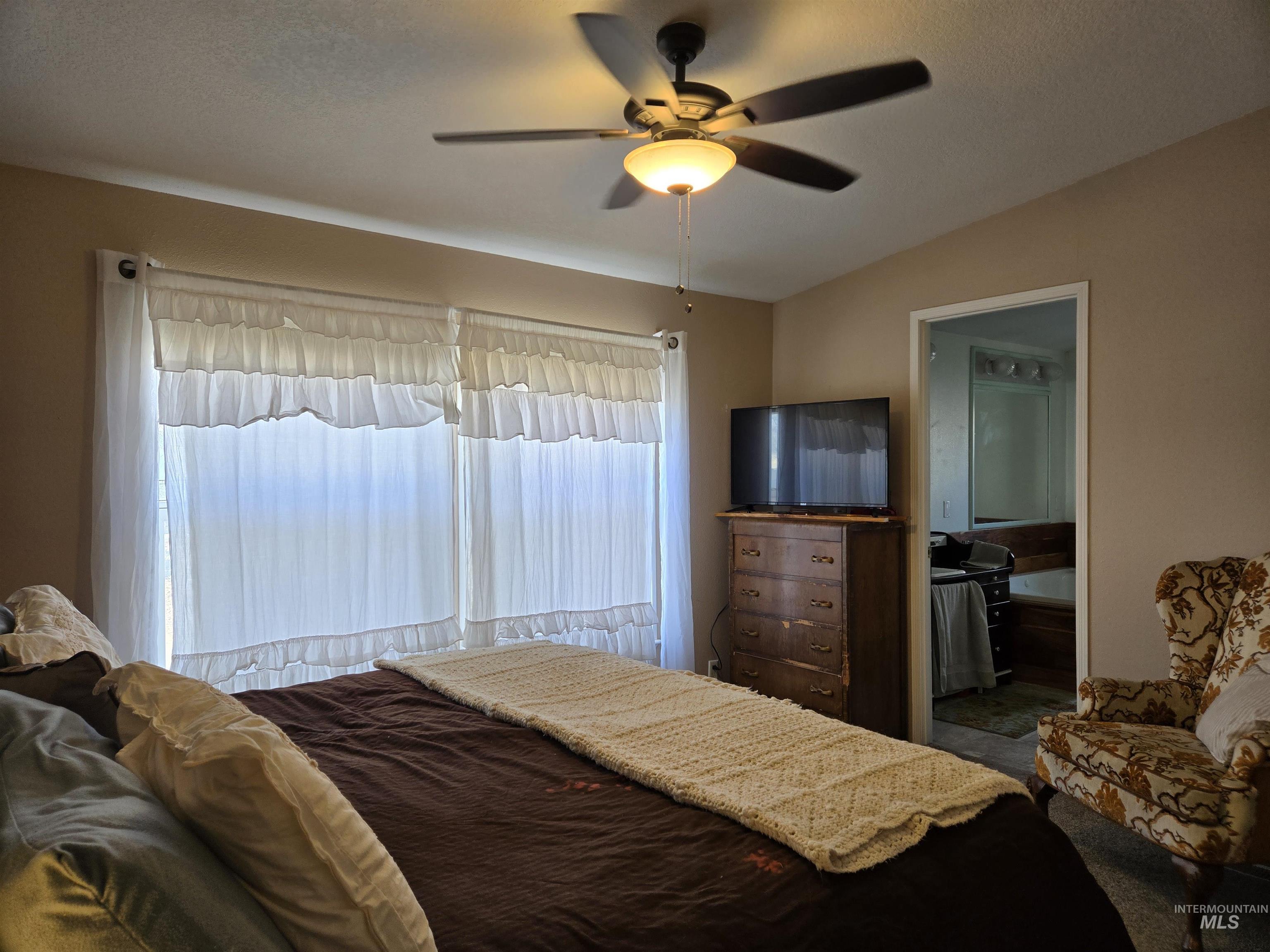 1092 Serenity Dr Property Photo 13