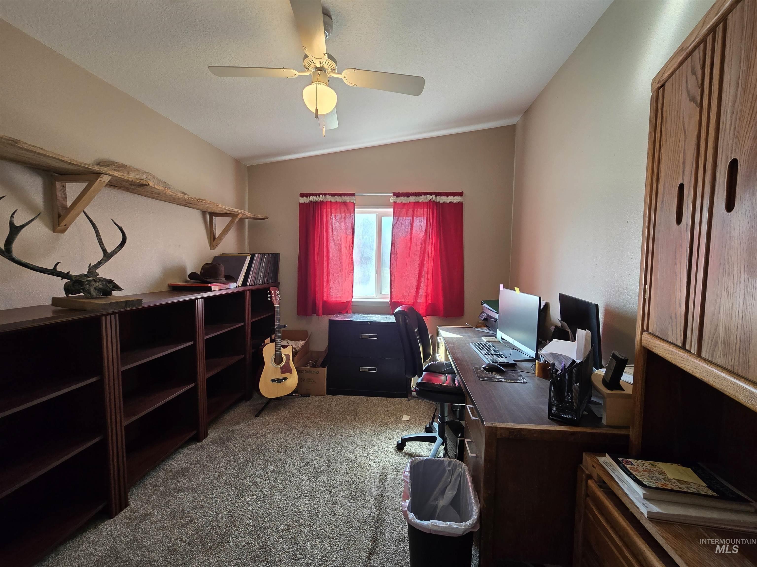 1092 Serenity Dr Property Photo 19
