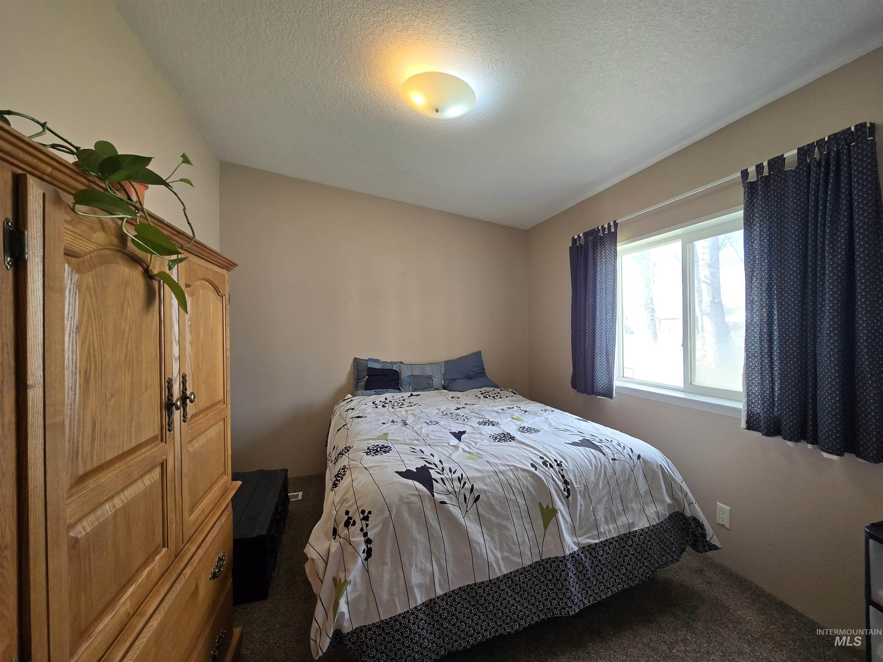 1092 Serenity Dr Property Photo 21