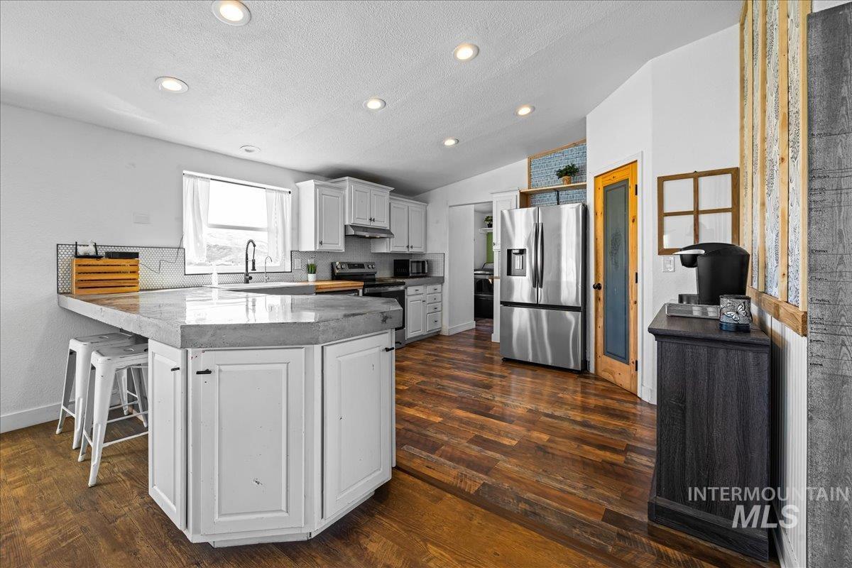 16754 Deer Flat Property Photo 8