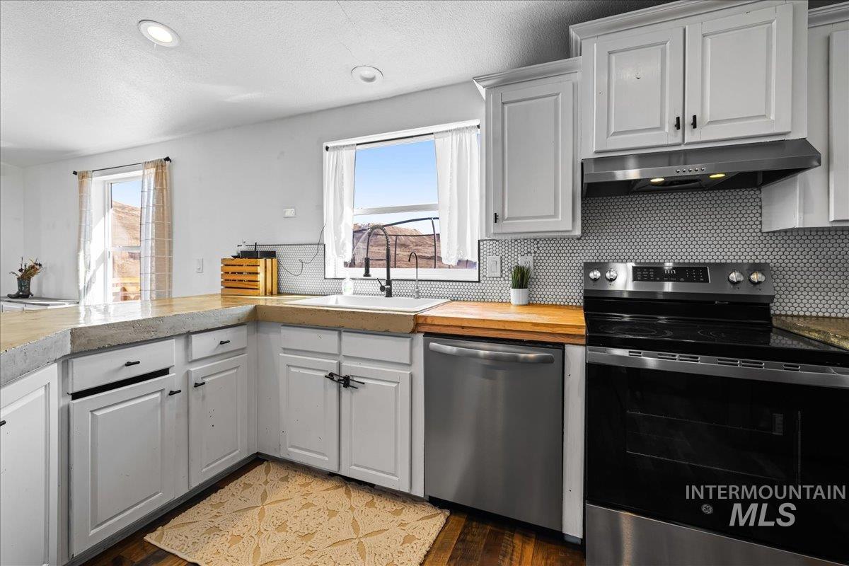 16754 Deer Flat Property Photo 10