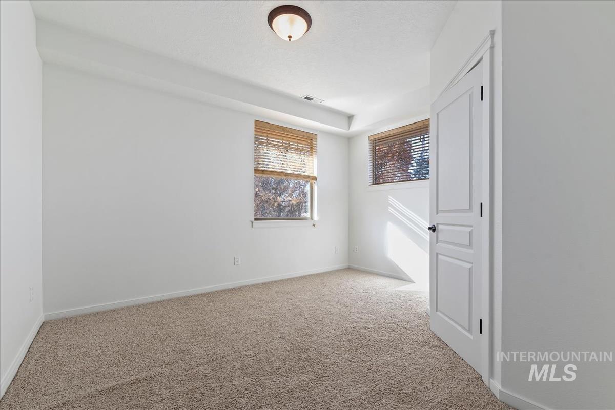 2620 W Regan Ave Property Photo 38