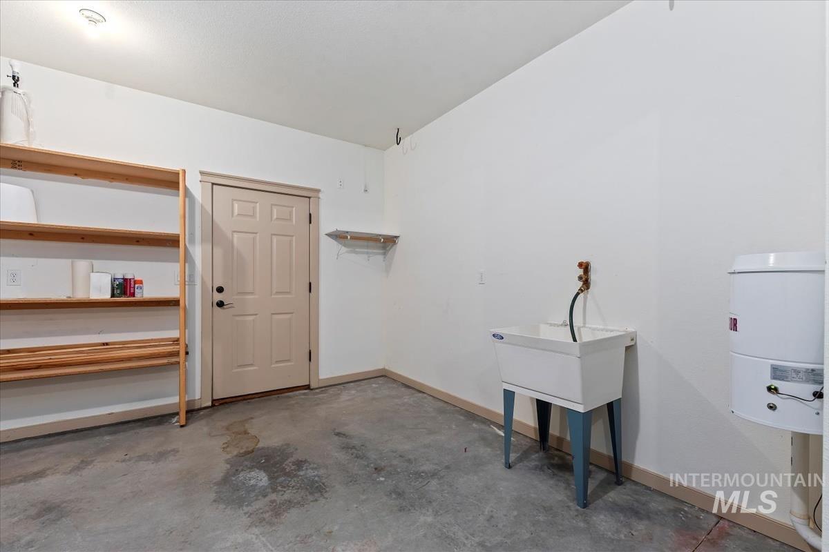 2620 W Regan Ave Property Photo 48