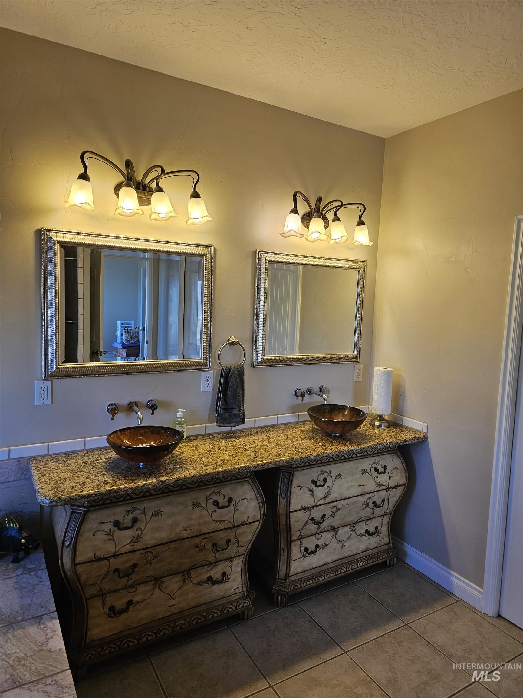 2426 Dixie Creek Road Property Photo 27
