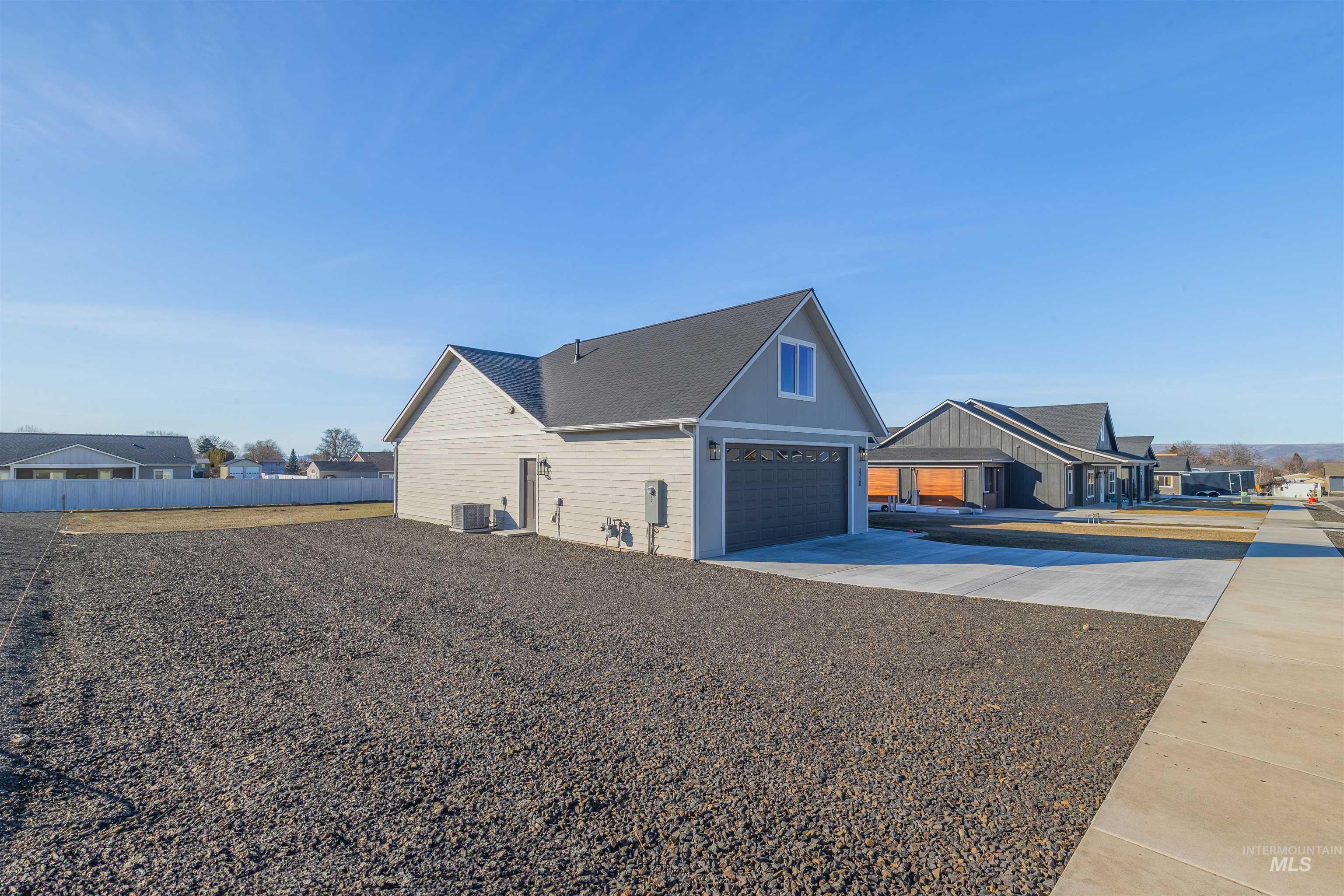 3728 Skyview Drive Property Photo 3