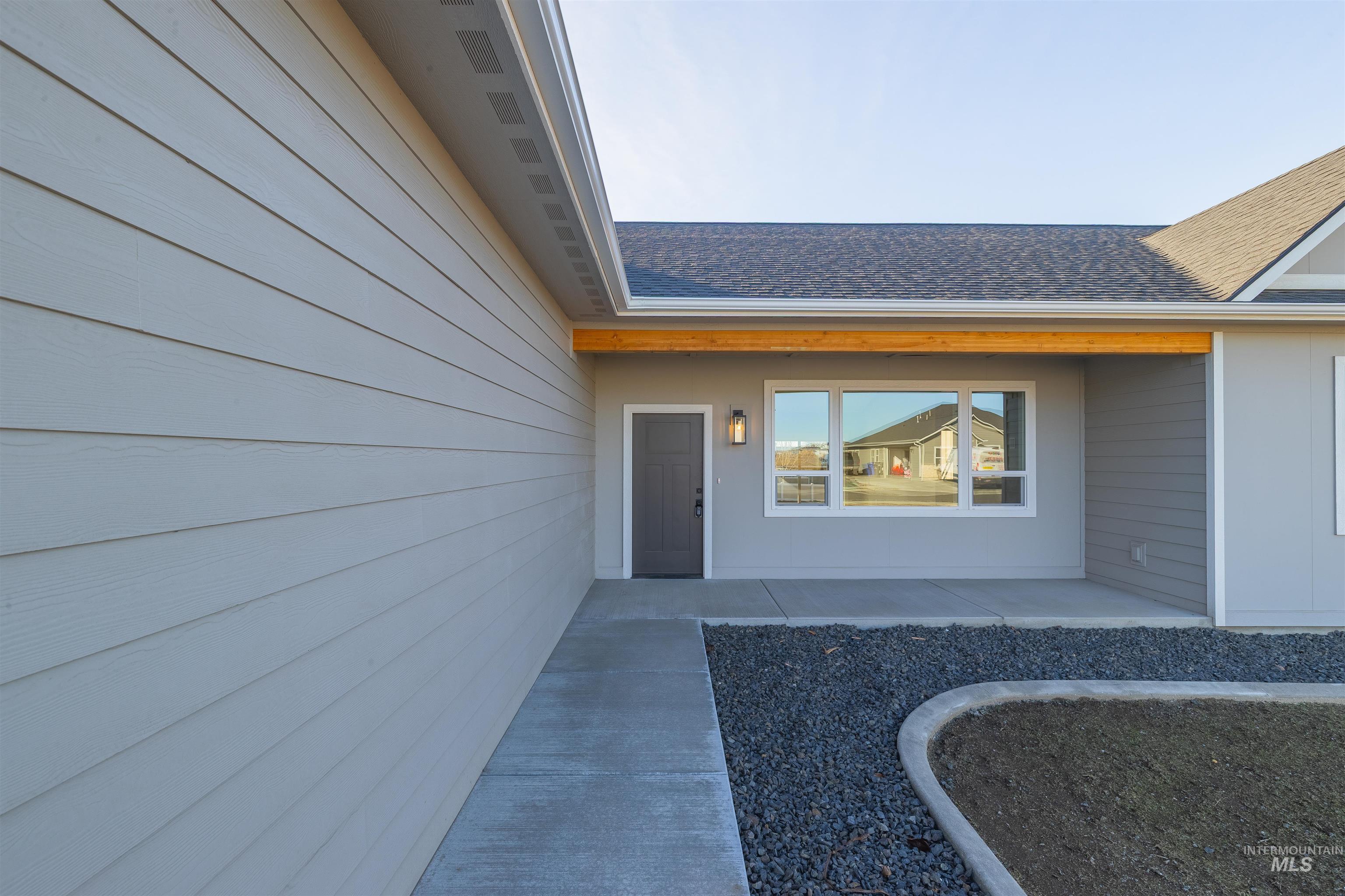 3728 Skyview Drive Property Photo 5