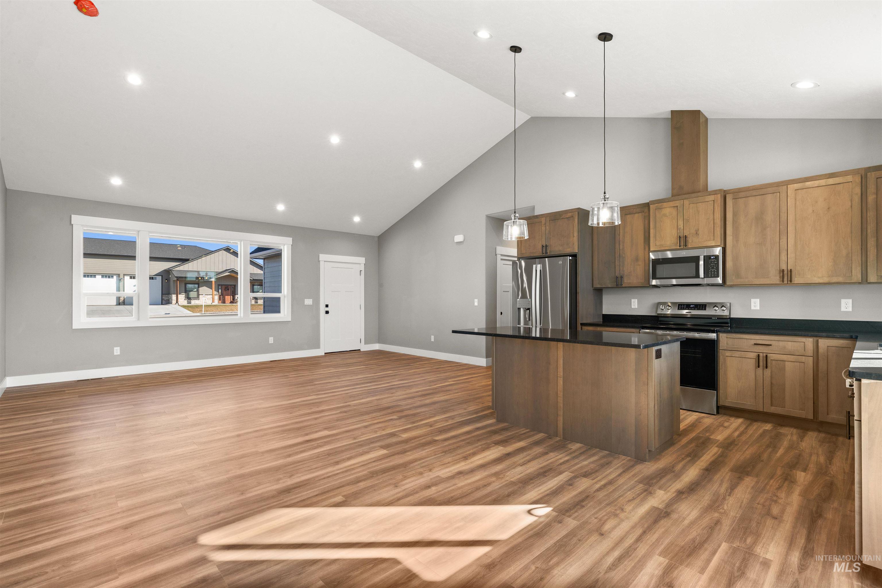 3728 Skyview Drive Property Photo 17