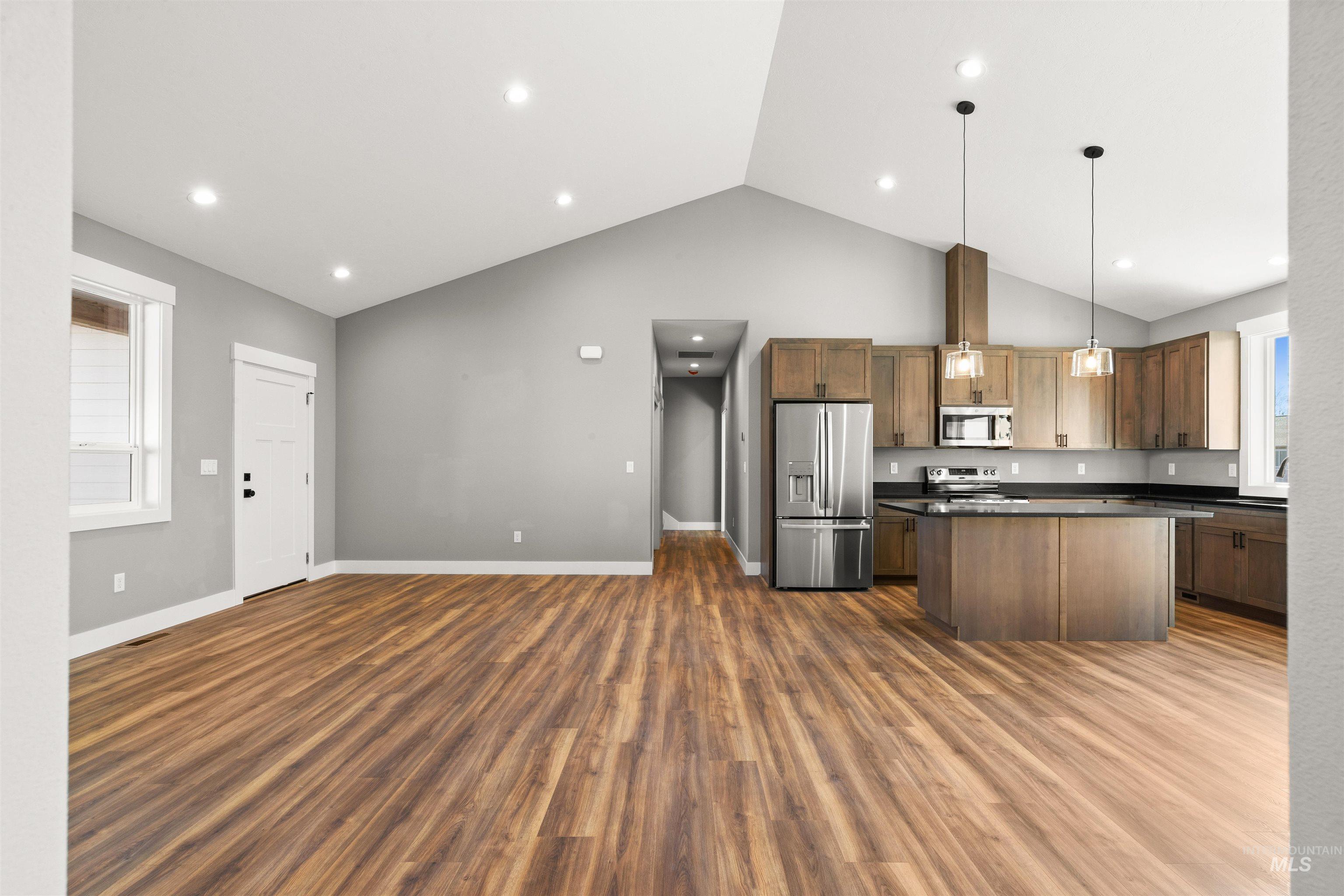 3728 Skyview Drive Property Photo 19