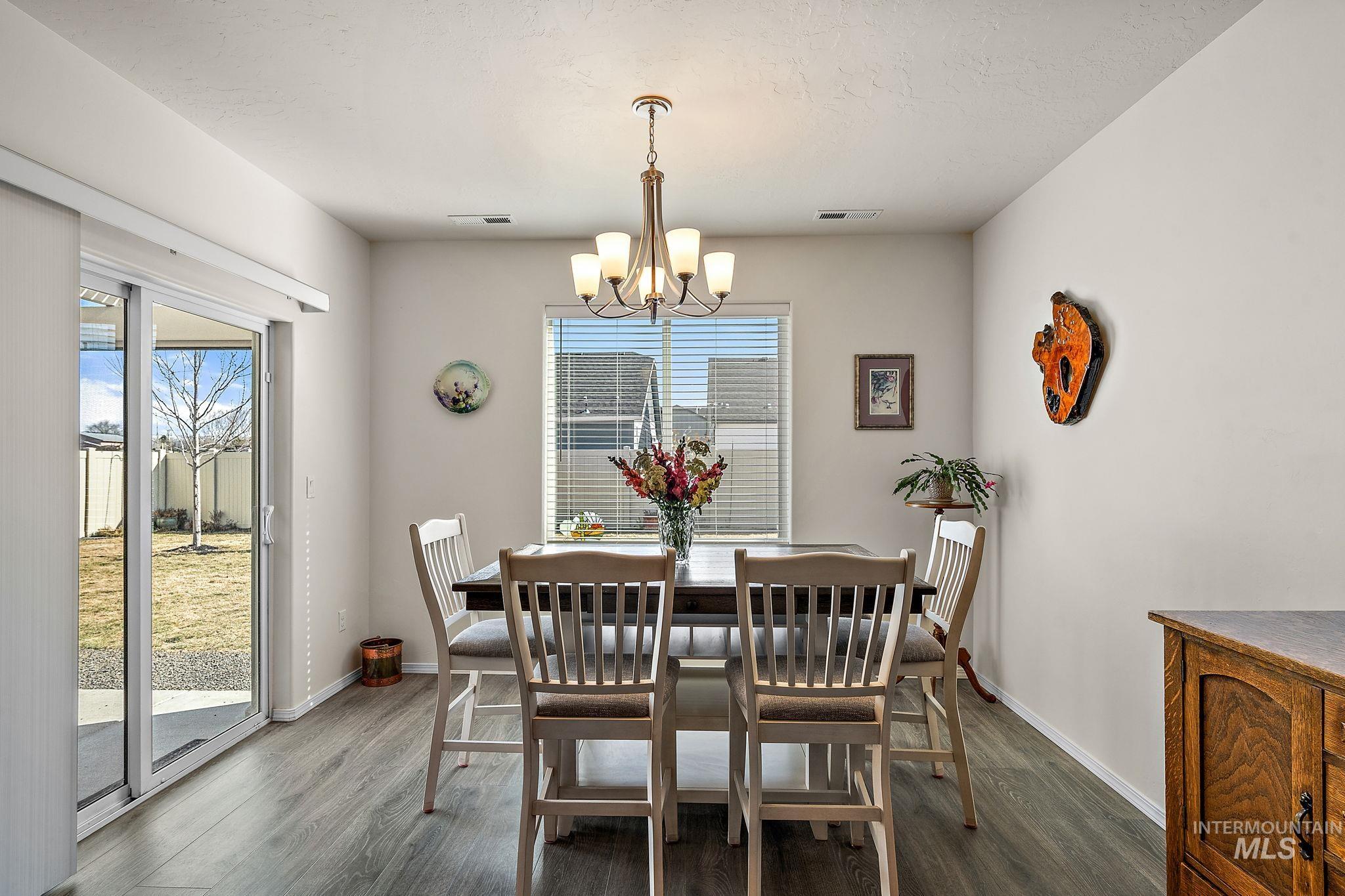 1188 N Warm River Ave Property Photo 14