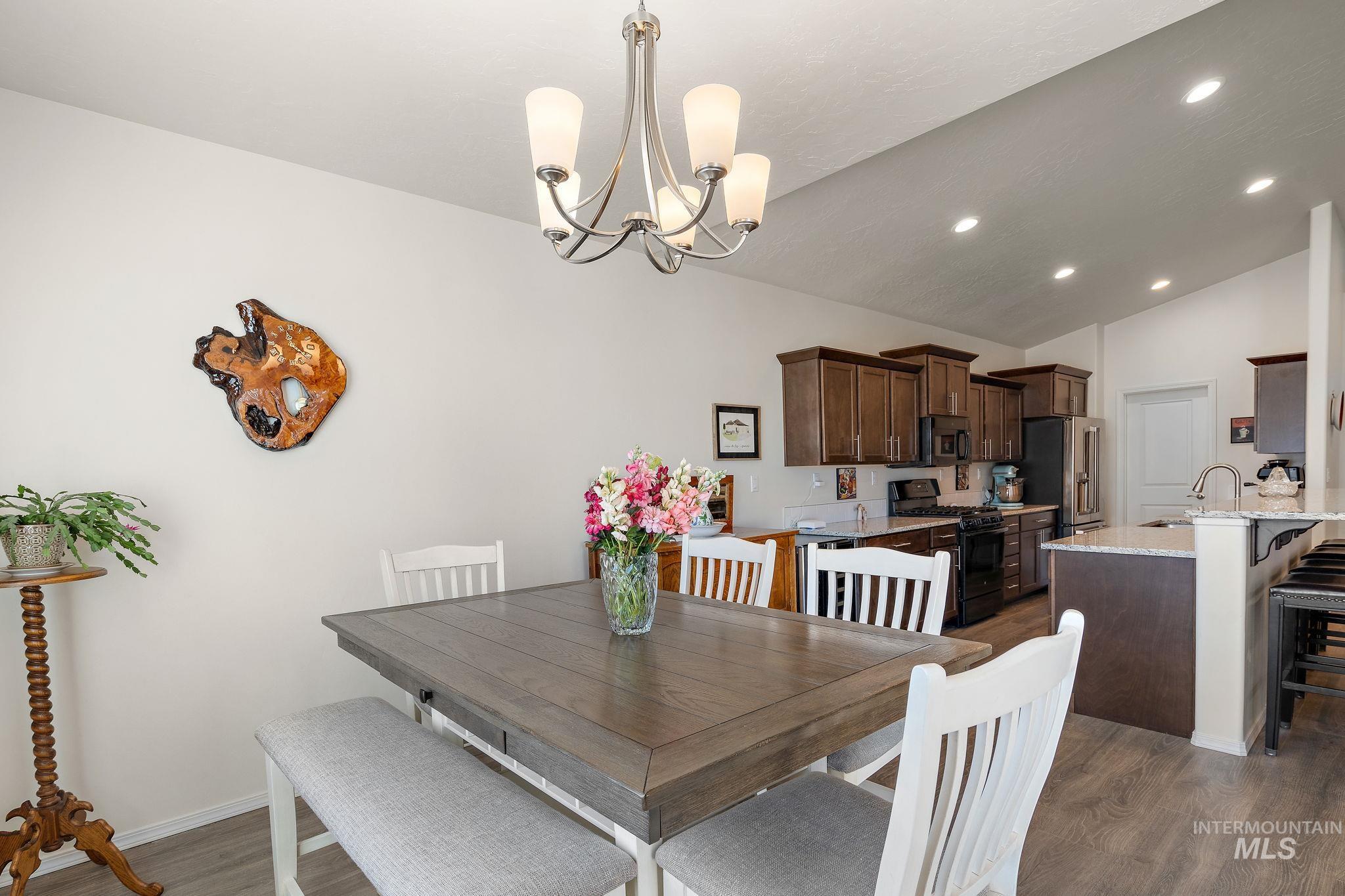 1188 N Warm River Ave Property Photo 16