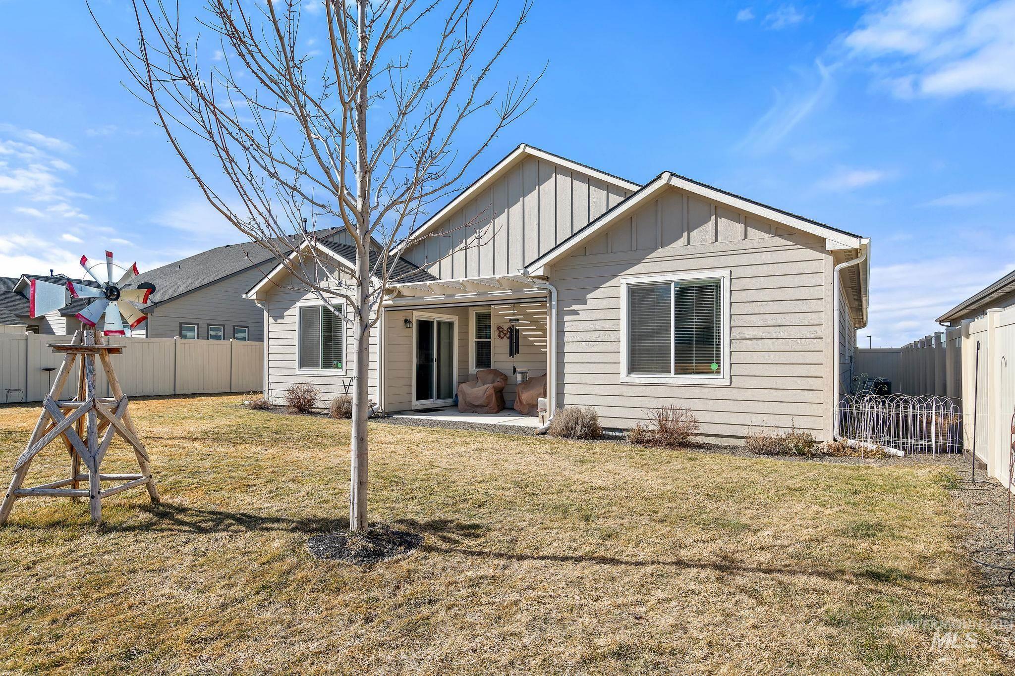 1188 N Warm River Ave Property Photo 36