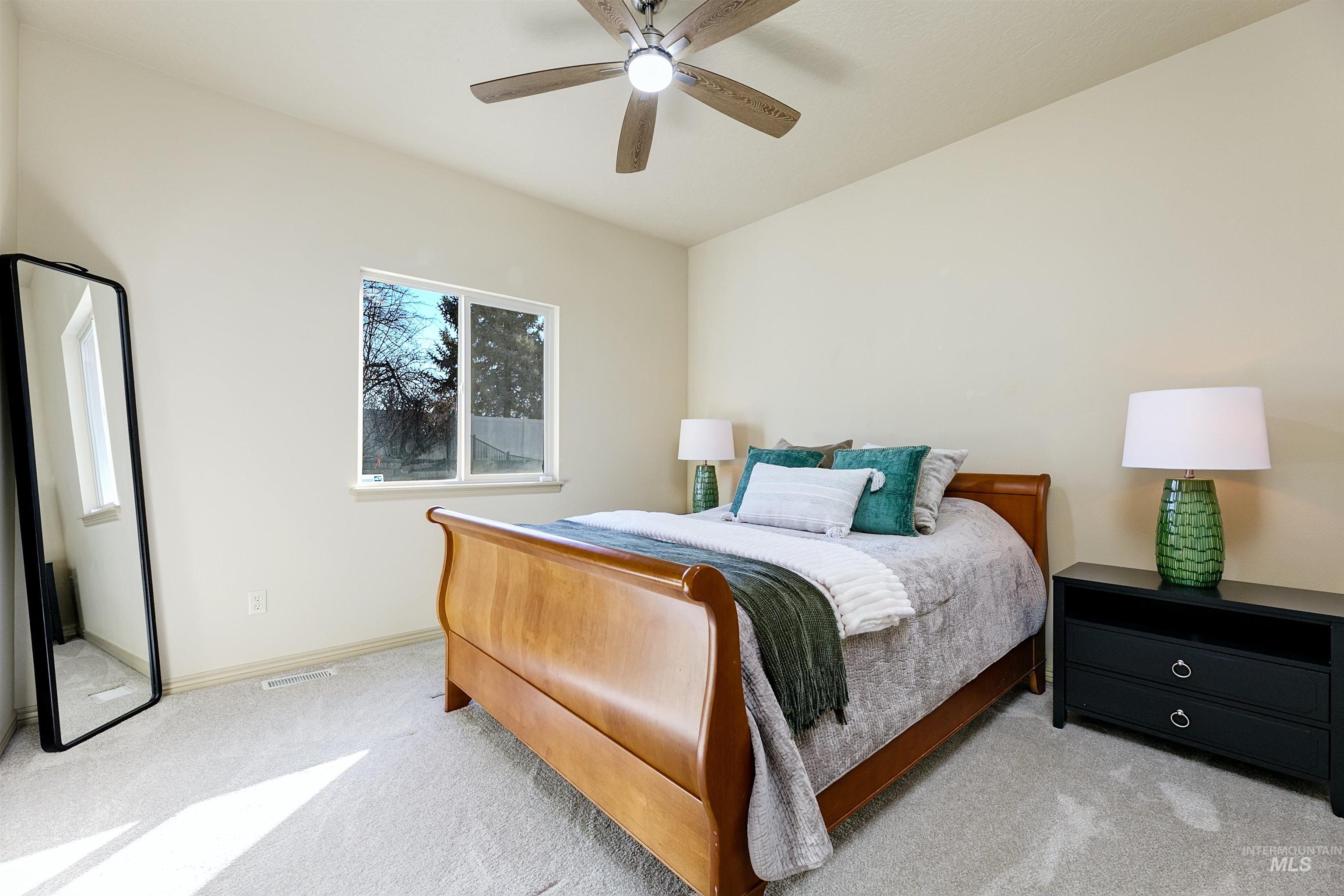 380 N Clearpoint Way Property Photo 23