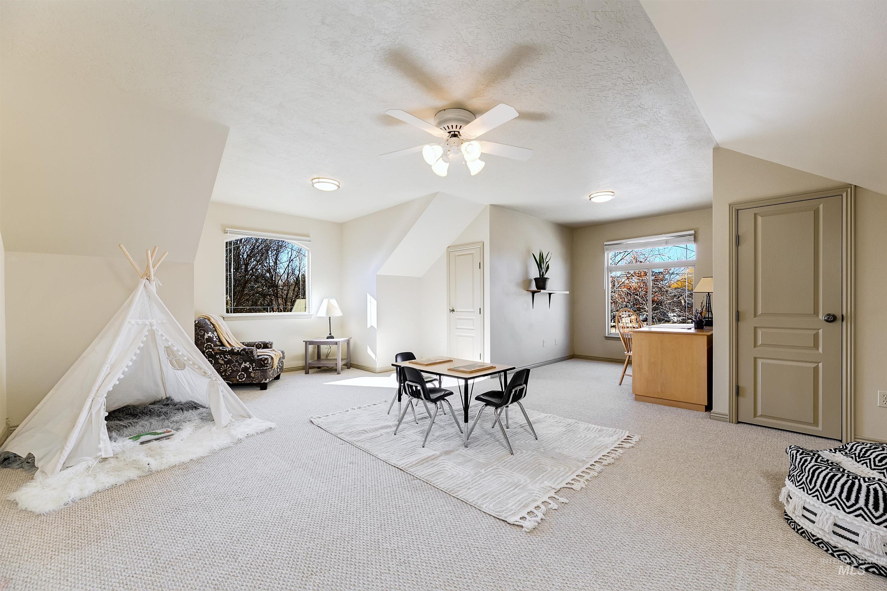 380 N Clearpoint Way Property Photo 26