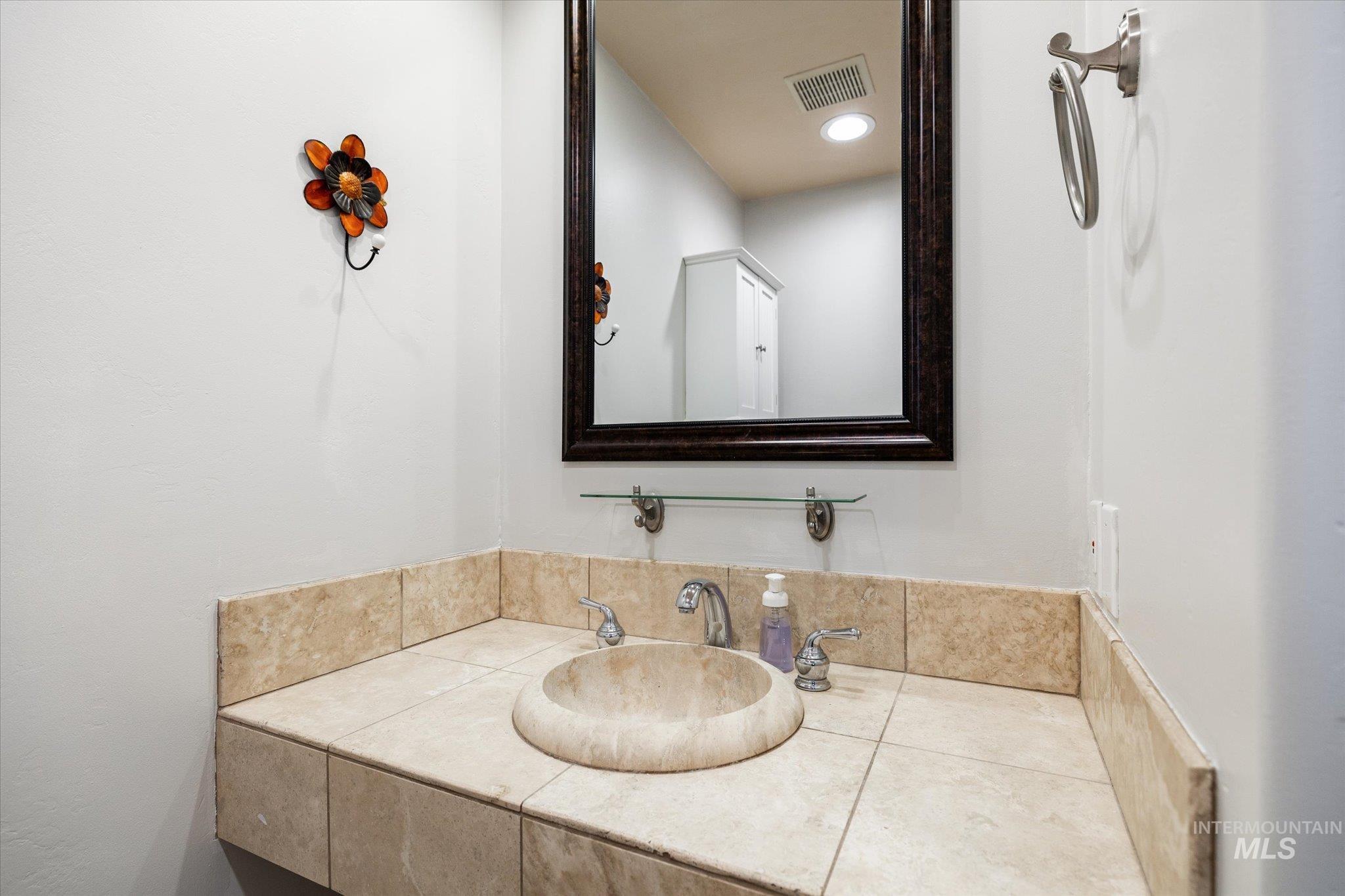3542 W Forsythia Property Photo 26