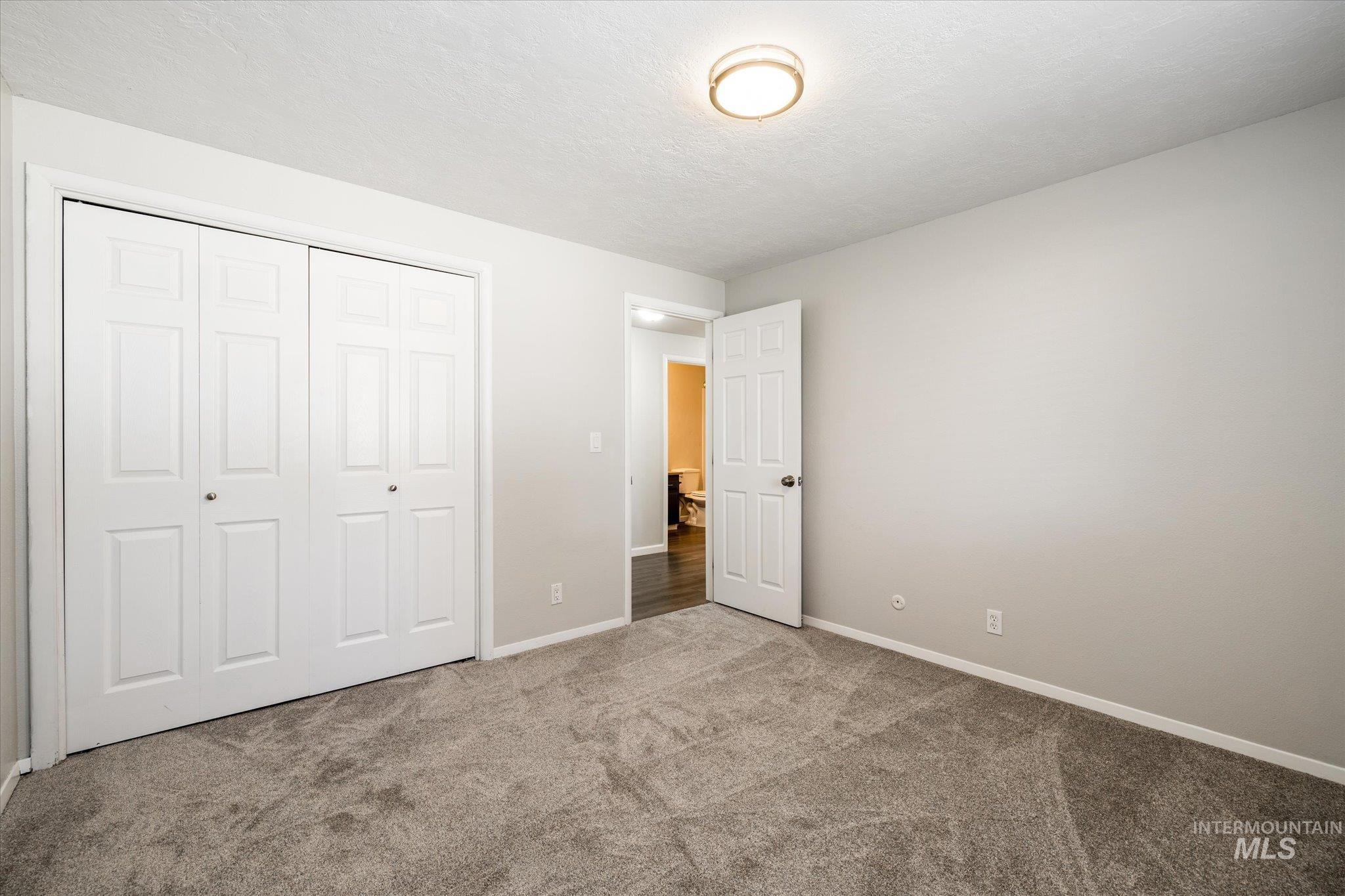 3542 W Forsythia Property Photo 32