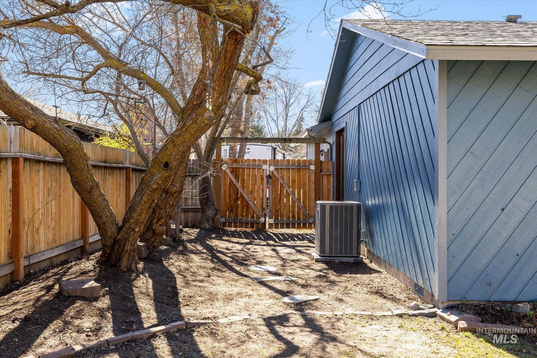 3542 W Forsythia Property Photo 38
