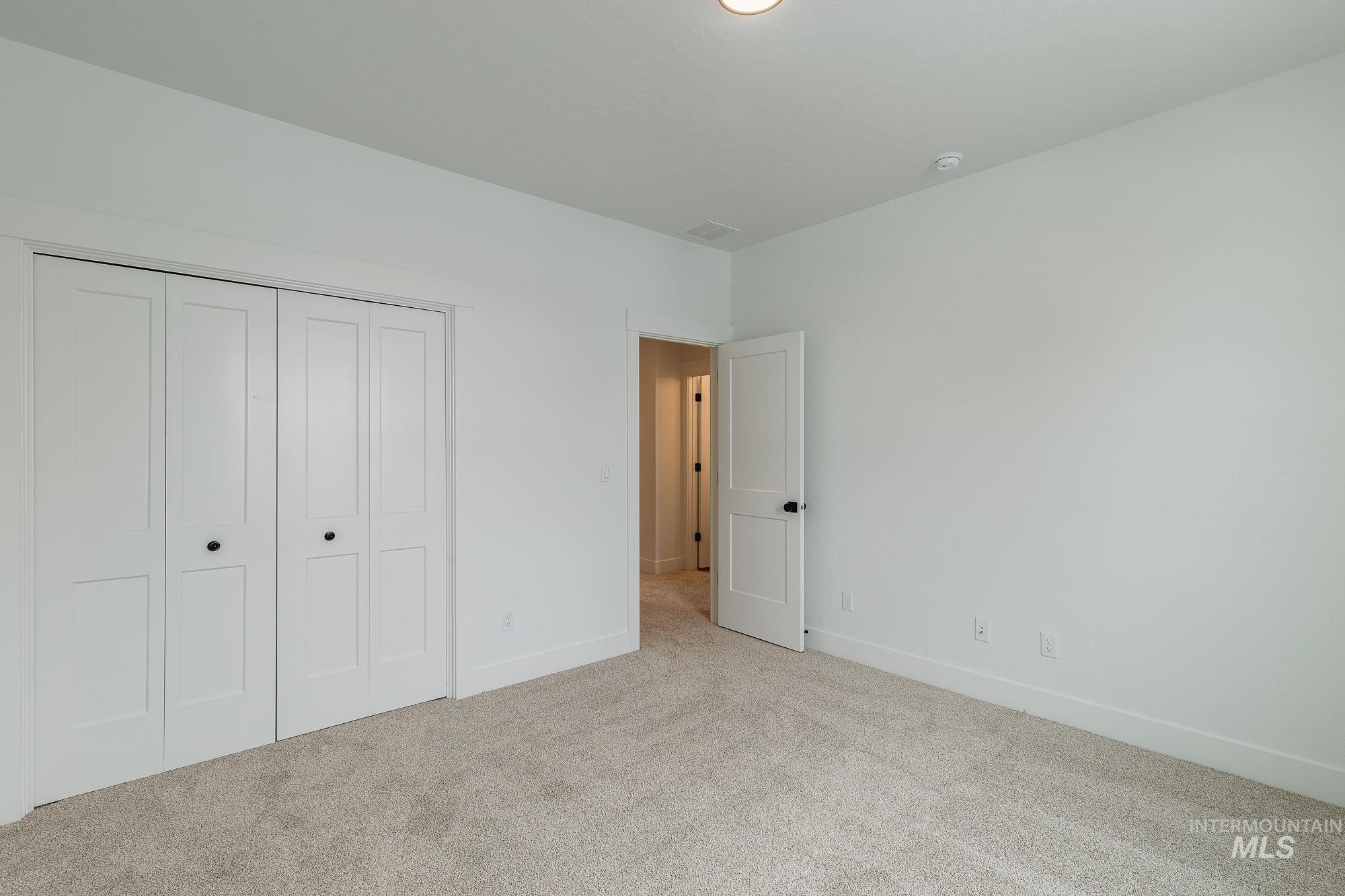 941 E Bissett Street Property Photo 45