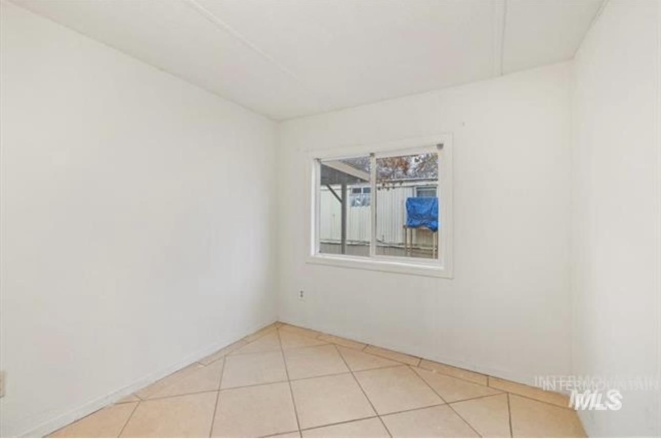 16549 N Red Fir St Property Photo 12