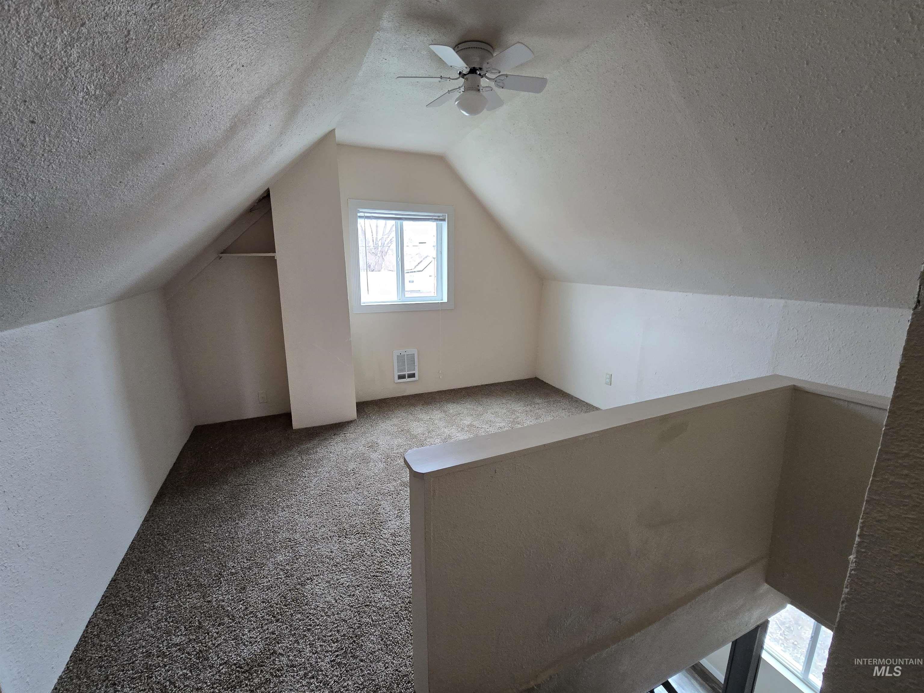 528 4th Ave W Property Photo 24