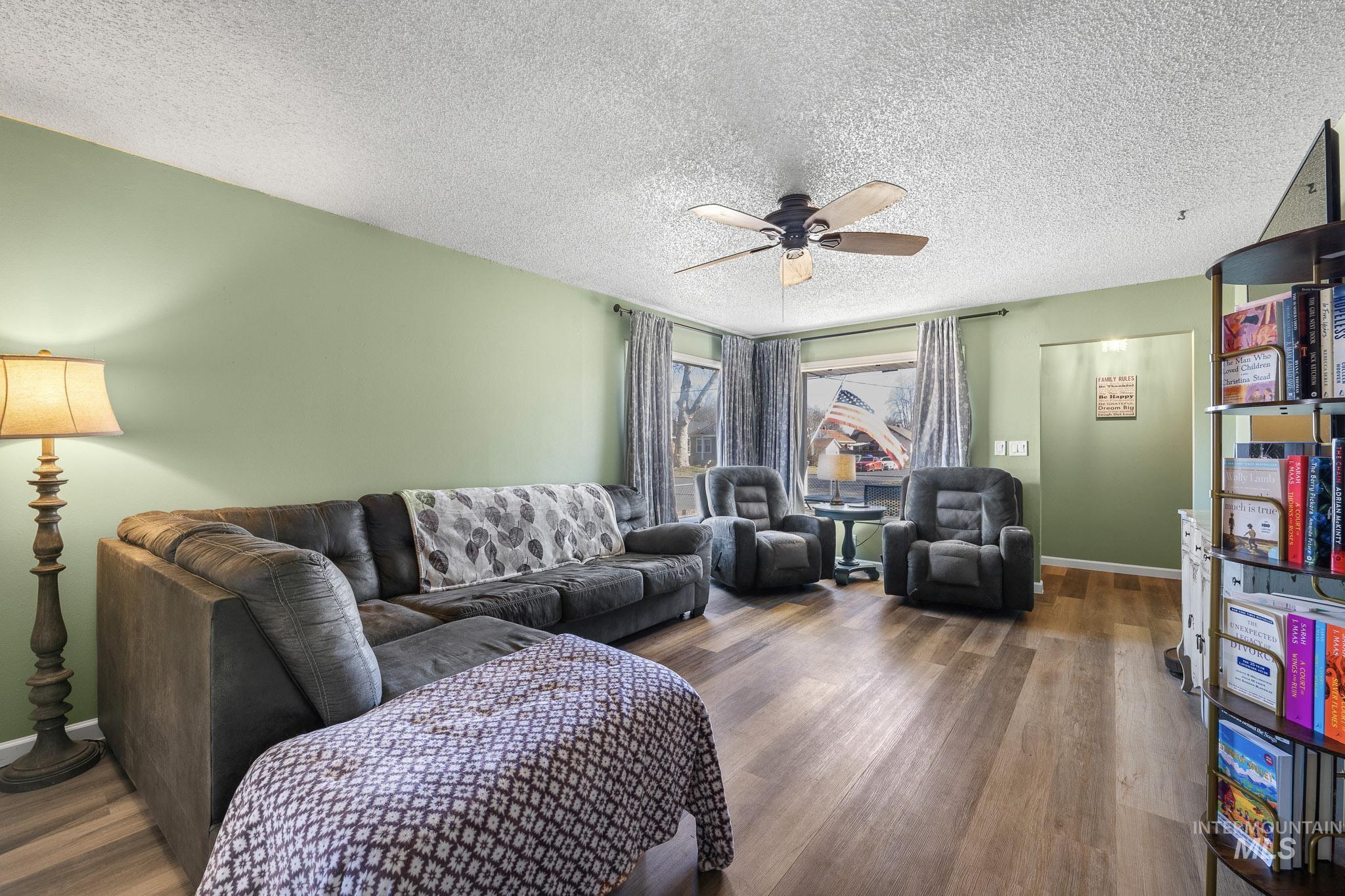 1202 10th Street Property Photo 11