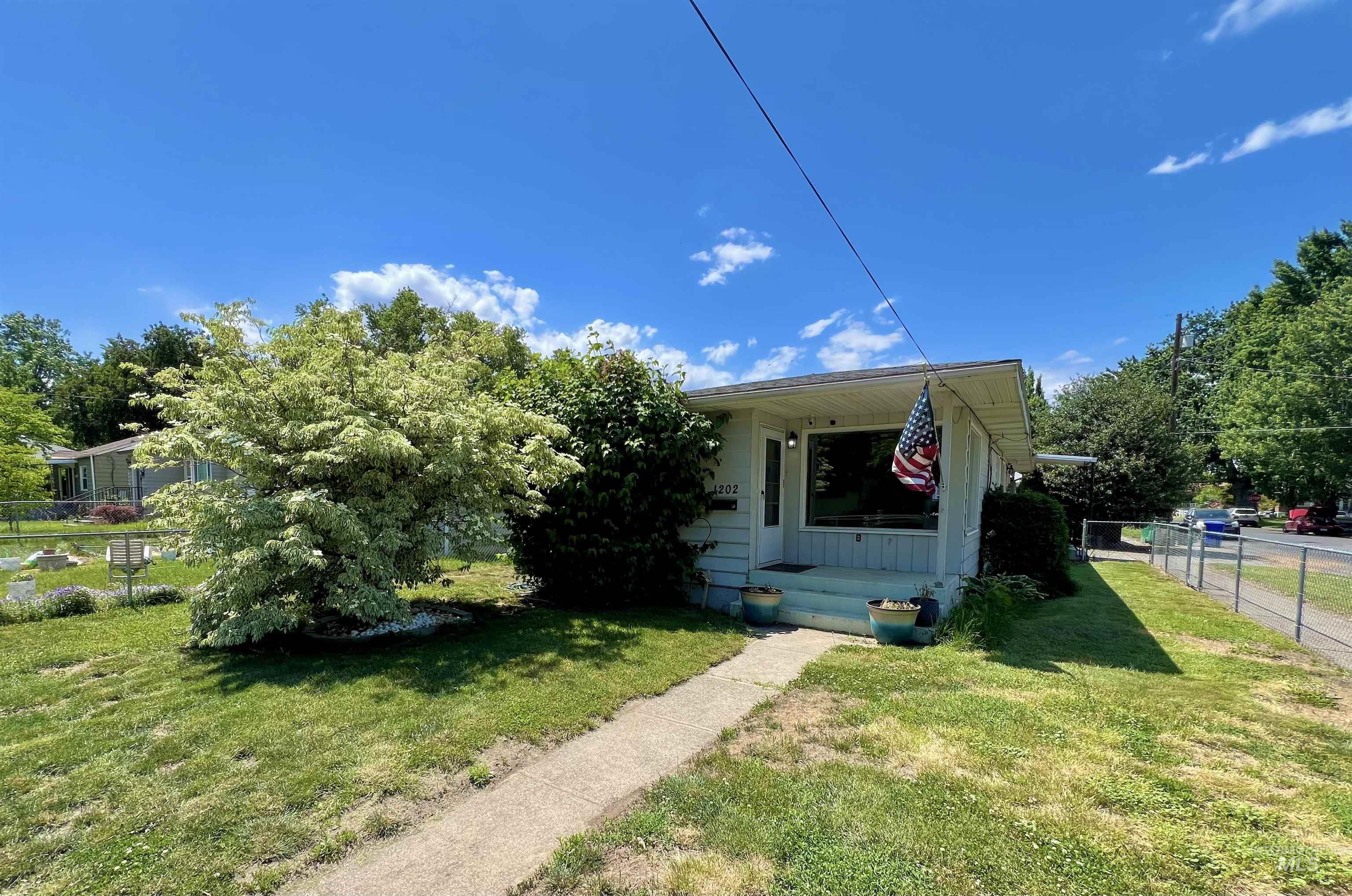 1202 10th Street Property Photo 28
