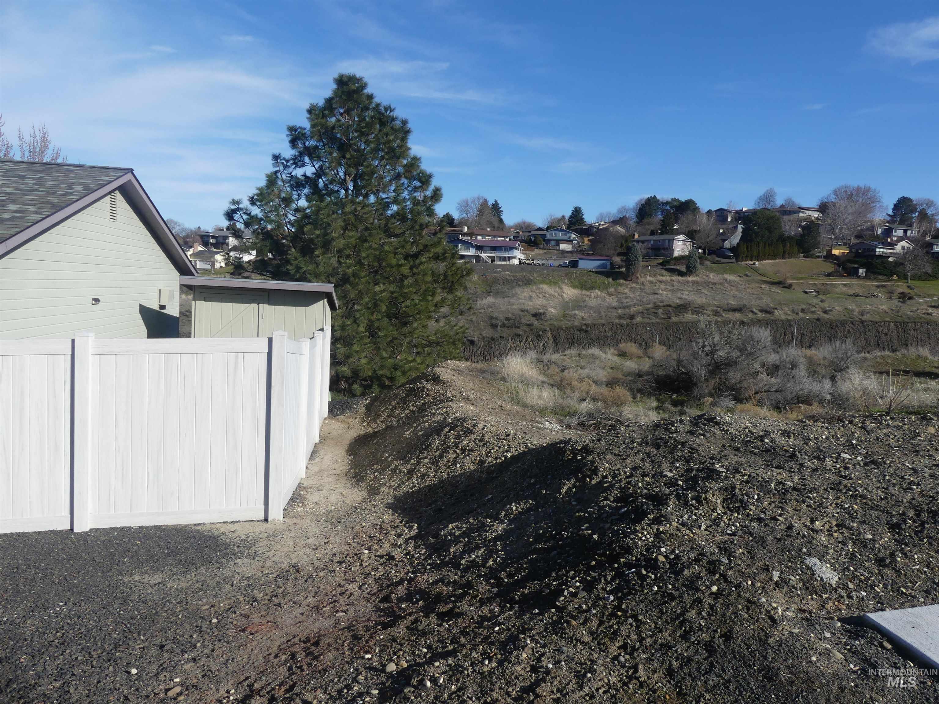 2987 Knollcrest Dr Property Photo 10
