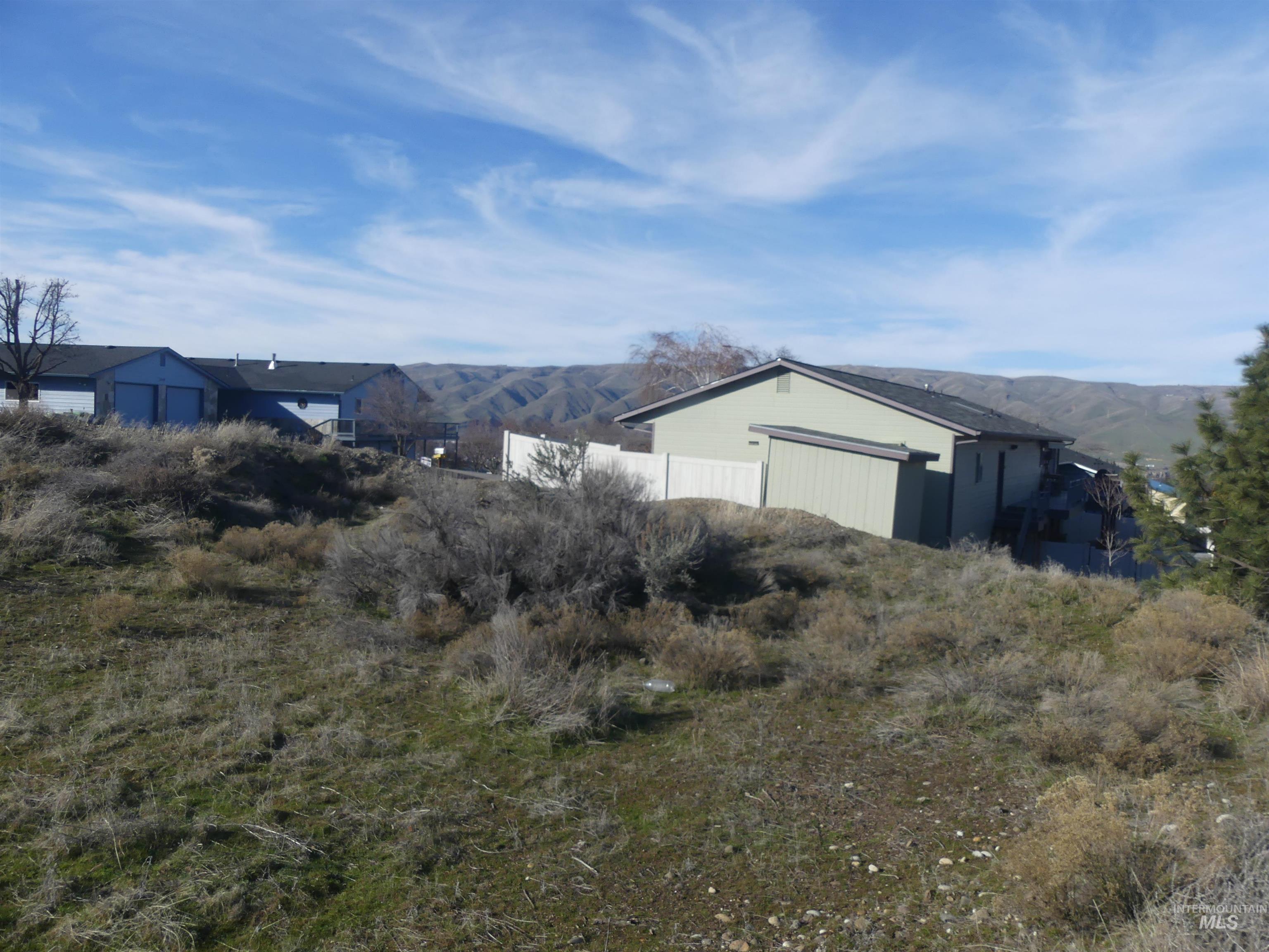 2987 Knollcrest Dr Property Photo 16