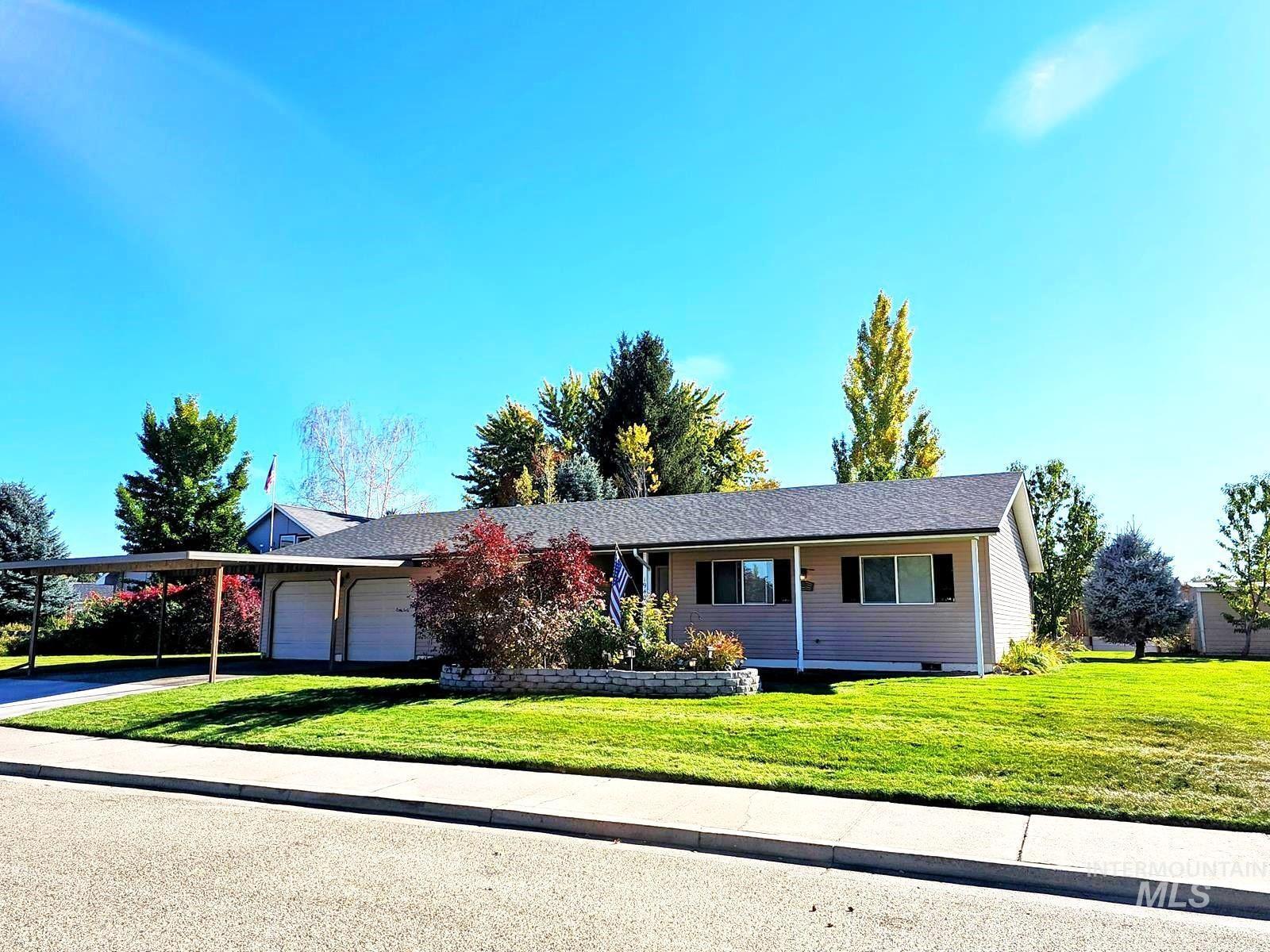 1940 Uehlin Drive Property Photo
