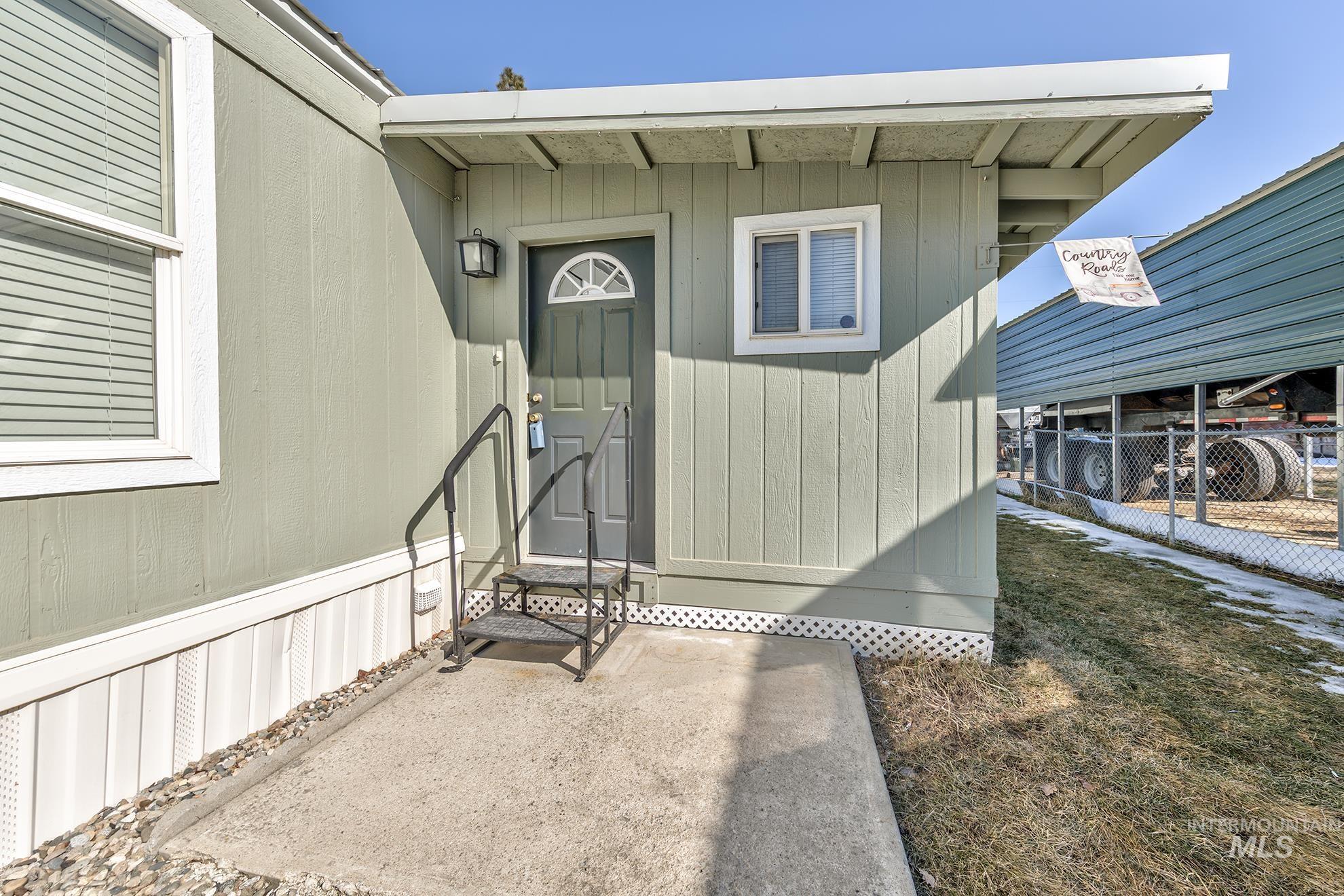 116 E Park Avenue Property Photo