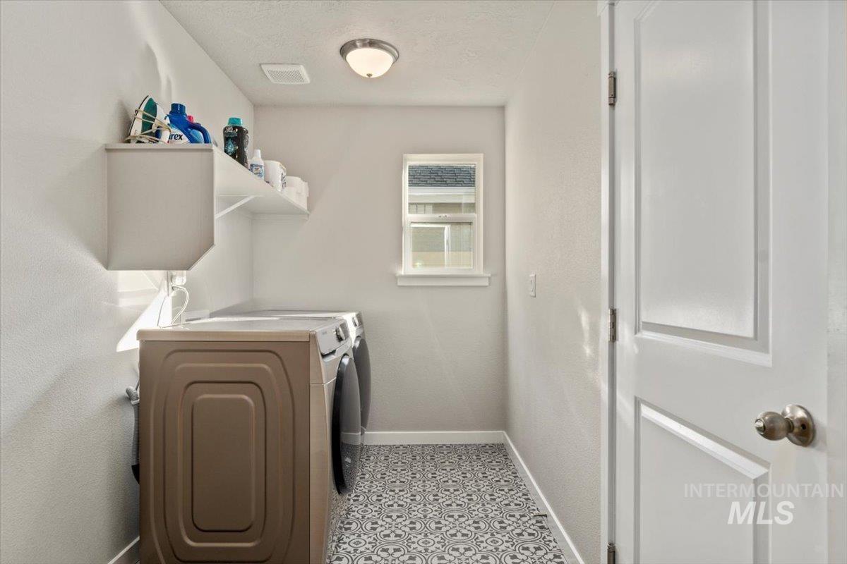 7688 E Lafayette Property Photo 10