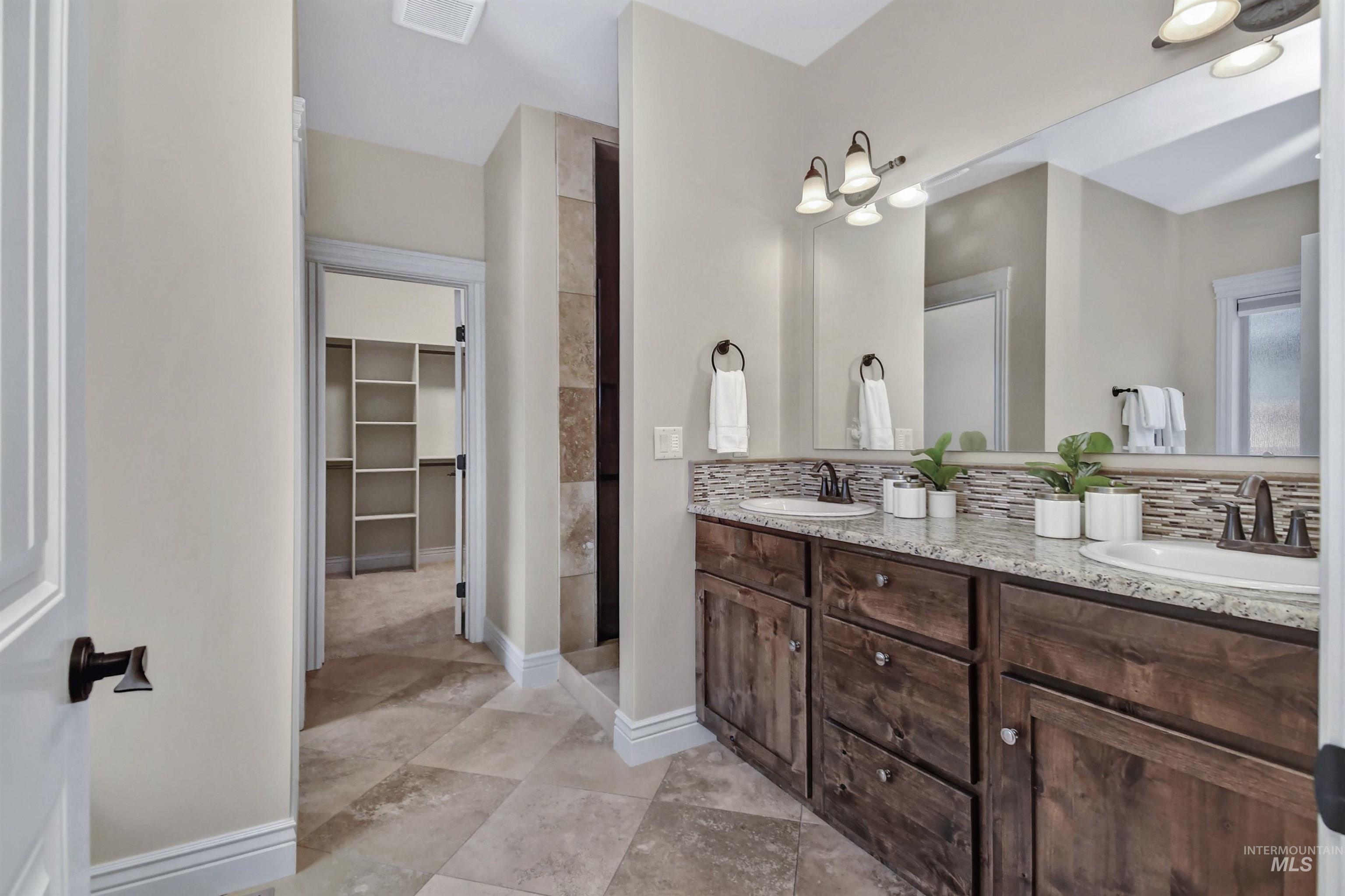 167 S Rivermist Property Photo 22