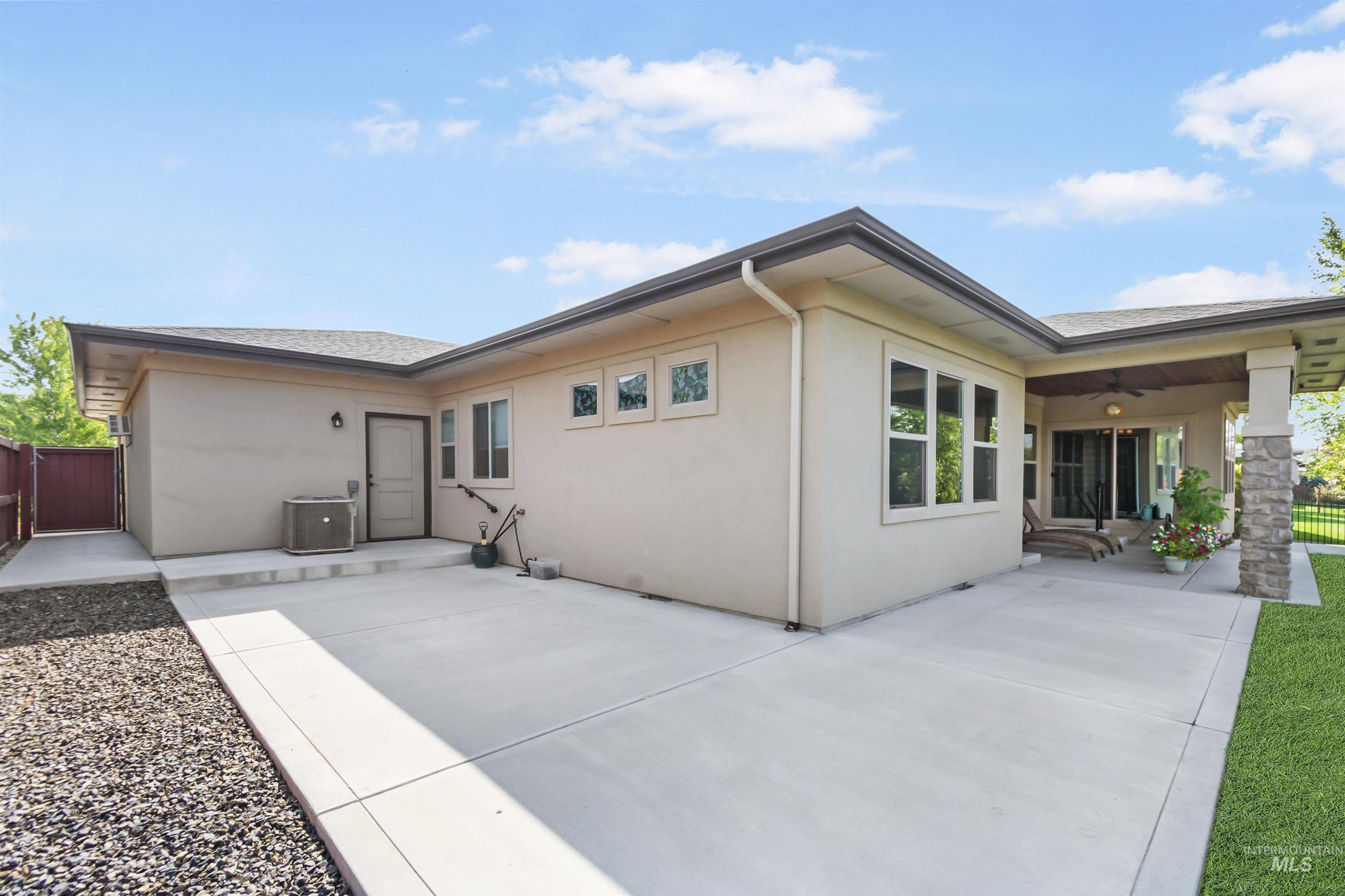 167 S Rivermist Property Photo 37