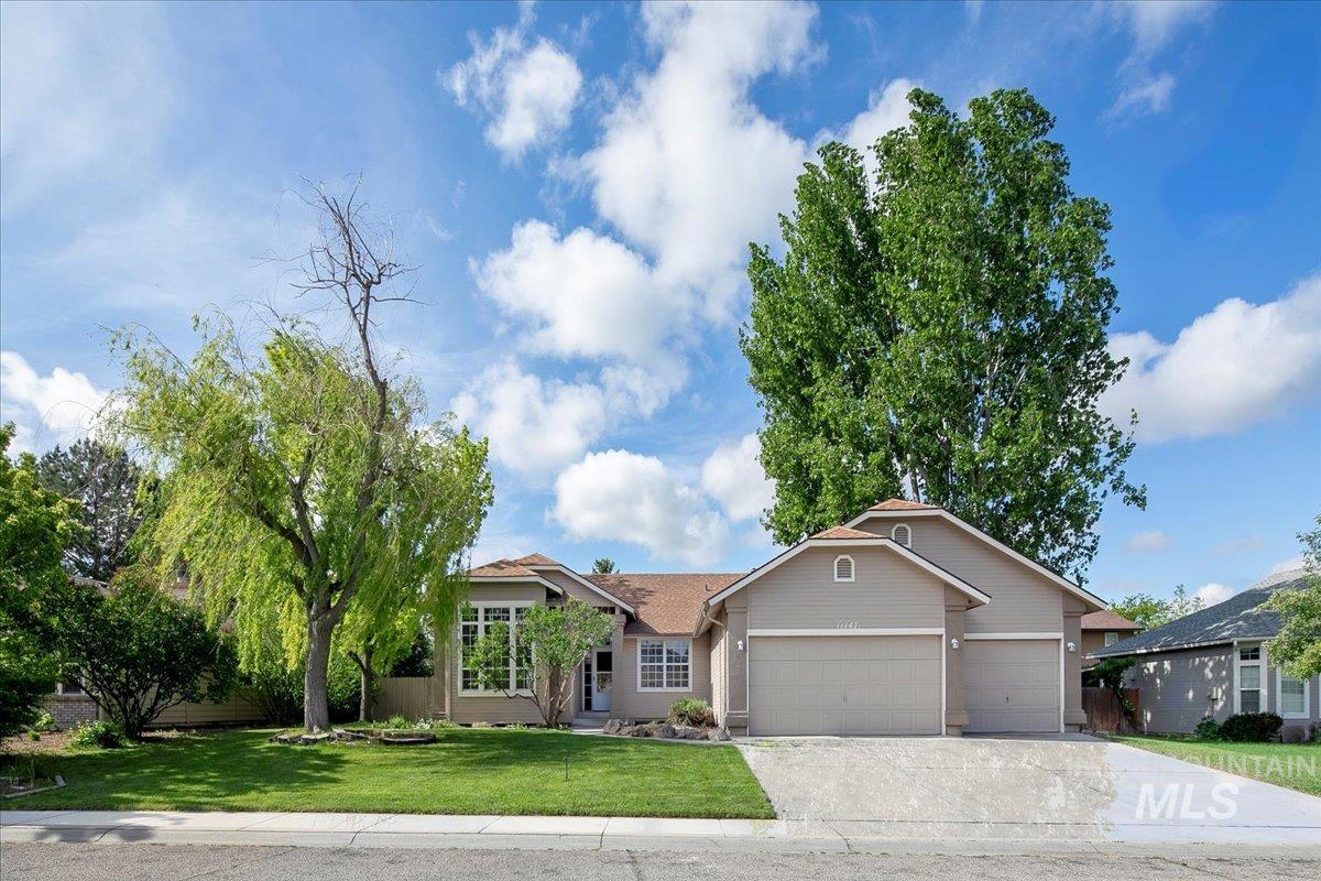 11147 W Highmont Drive Property Photo 1