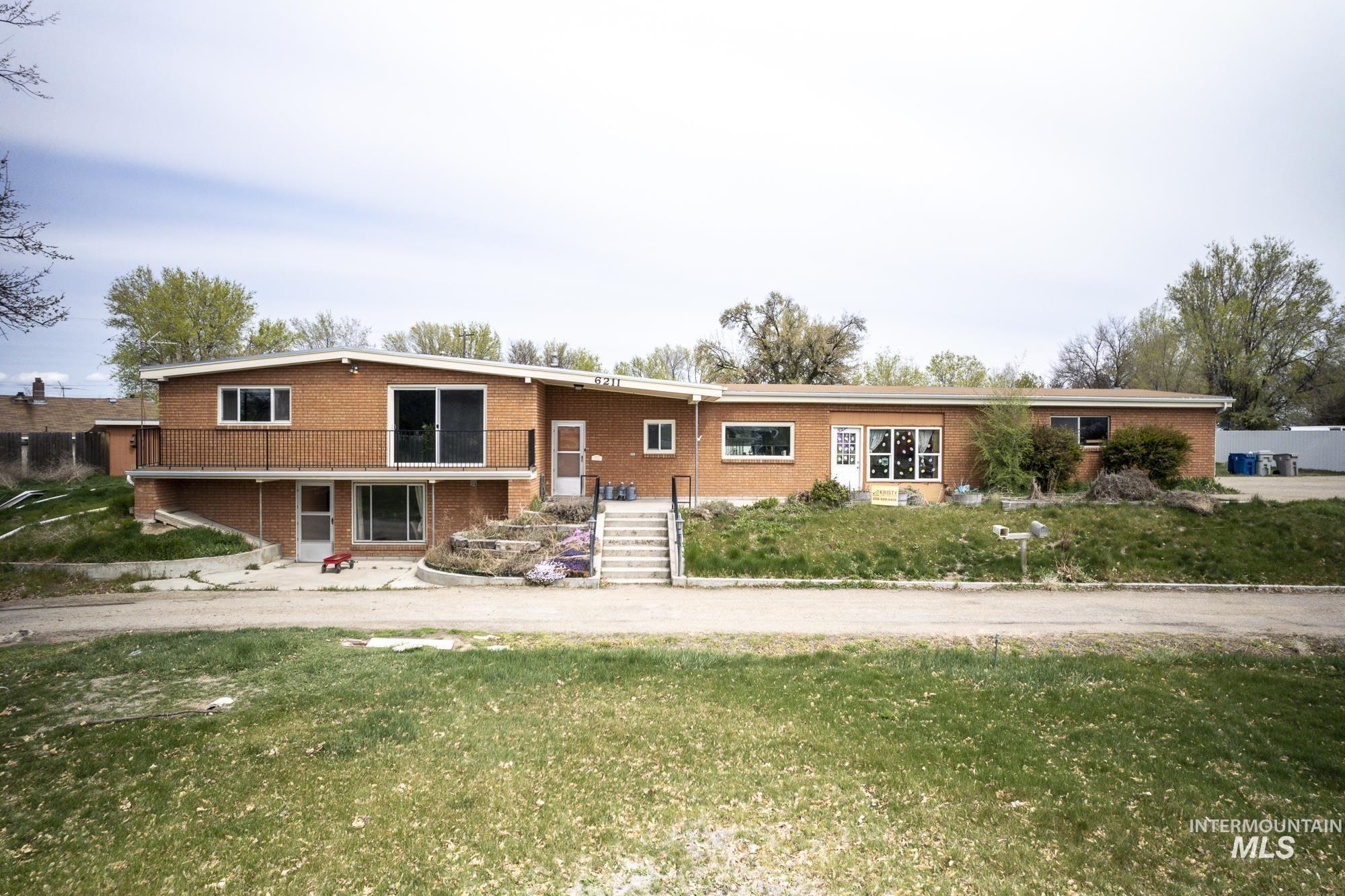 6211 Cleveland Blvd Property Photo 1