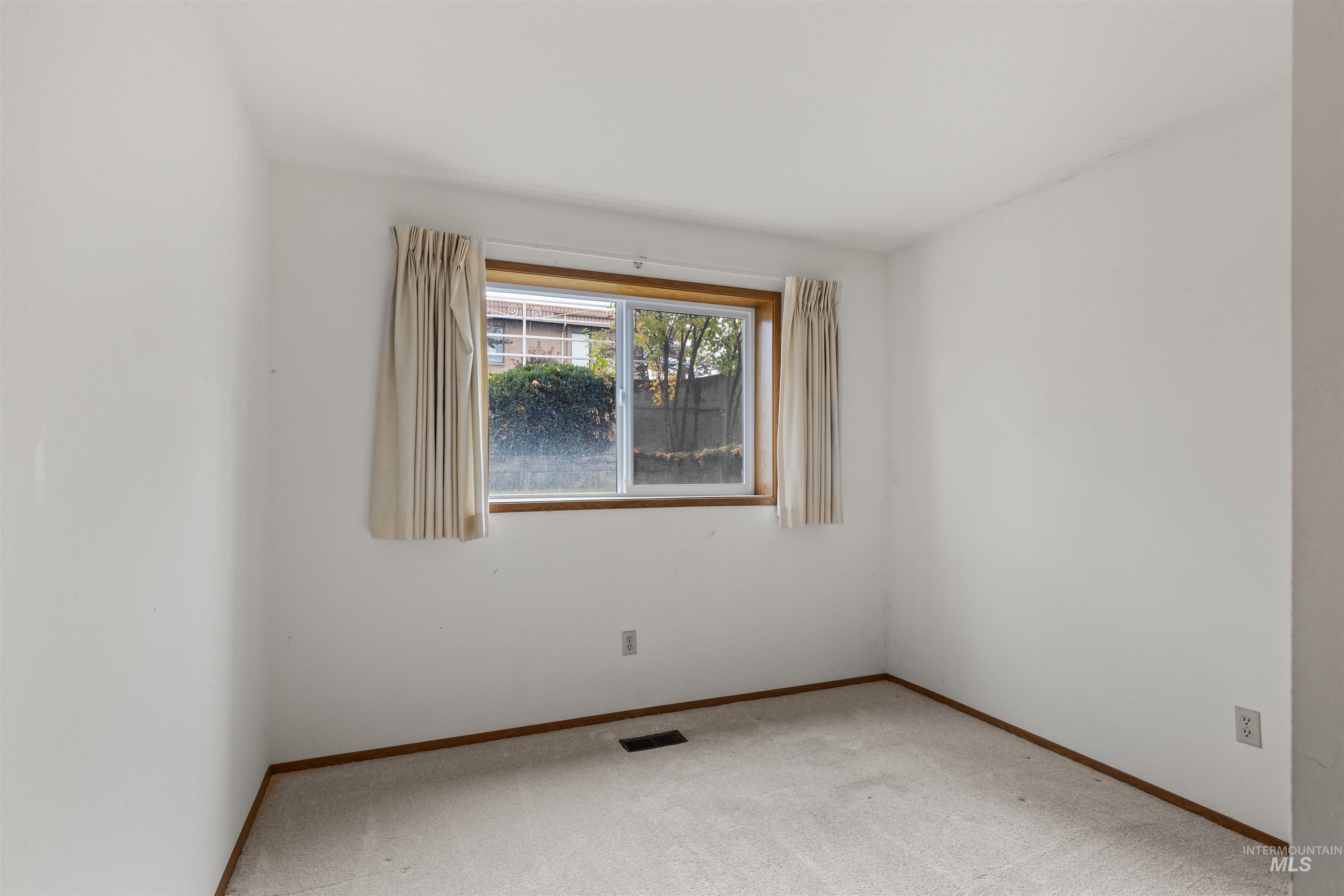 1624 18th Avenue Property Photo 10