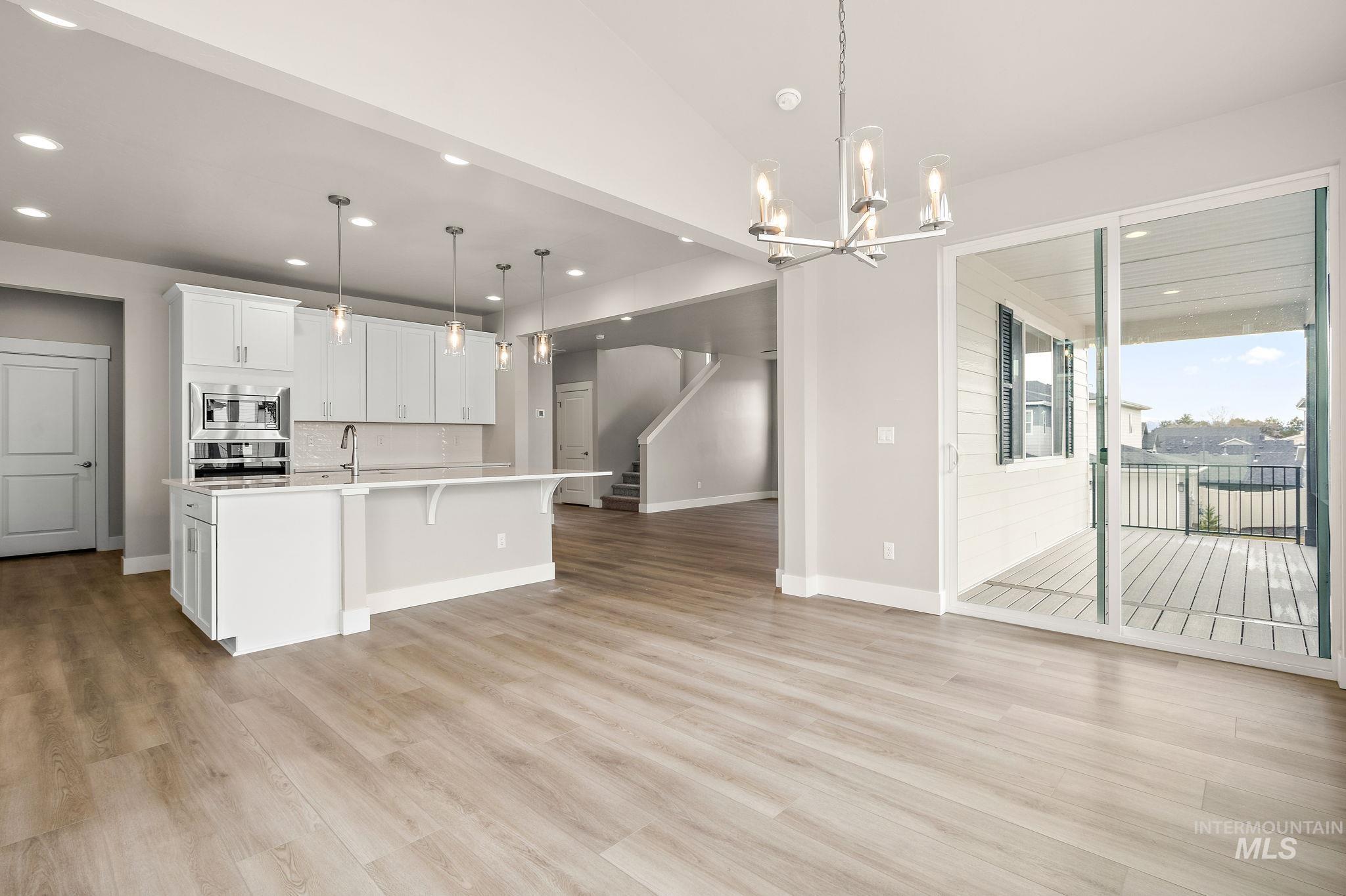 605 W Contender Dr Property Photo 14
