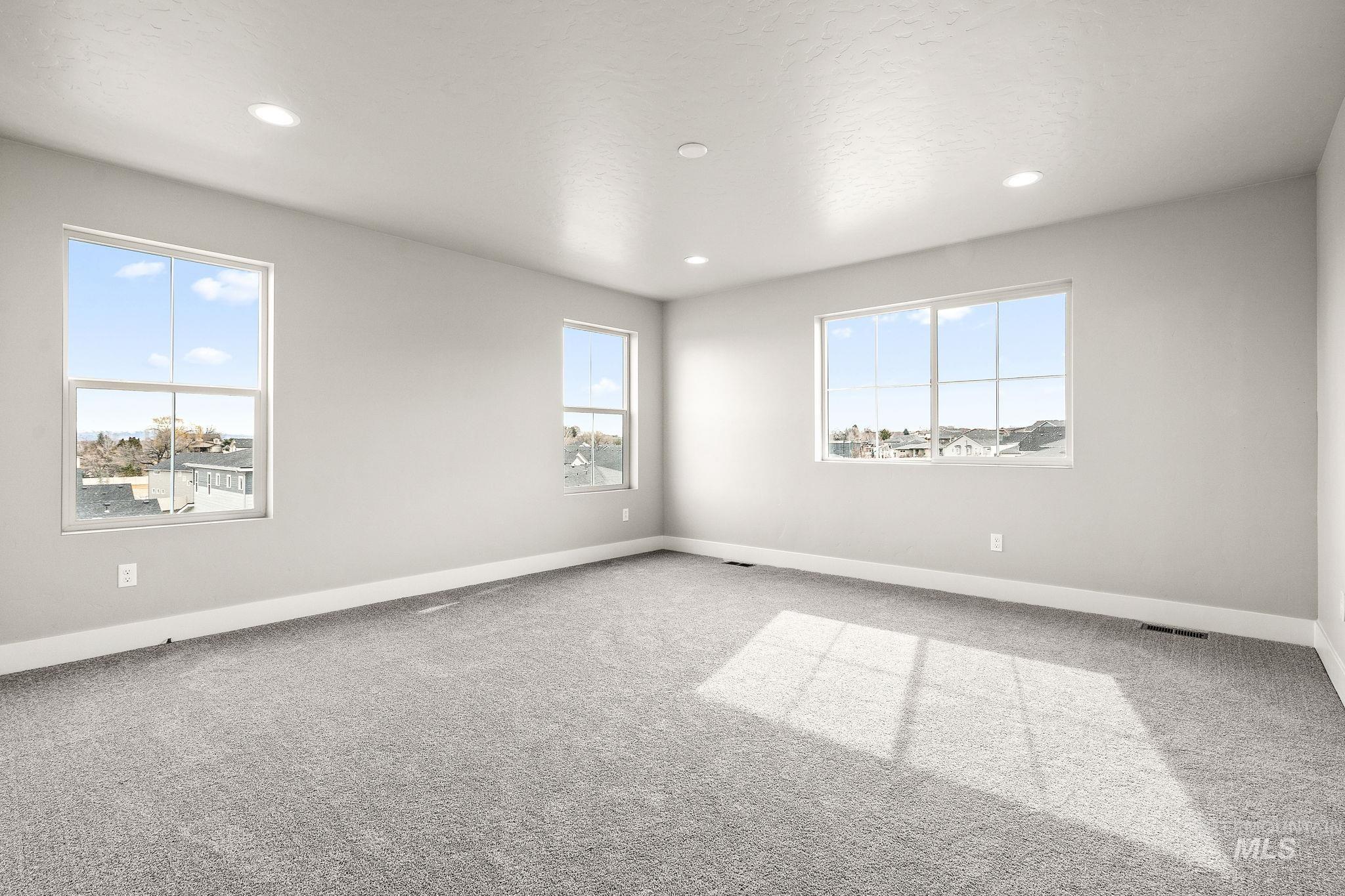 605 W Contender Dr Property Photo 18
