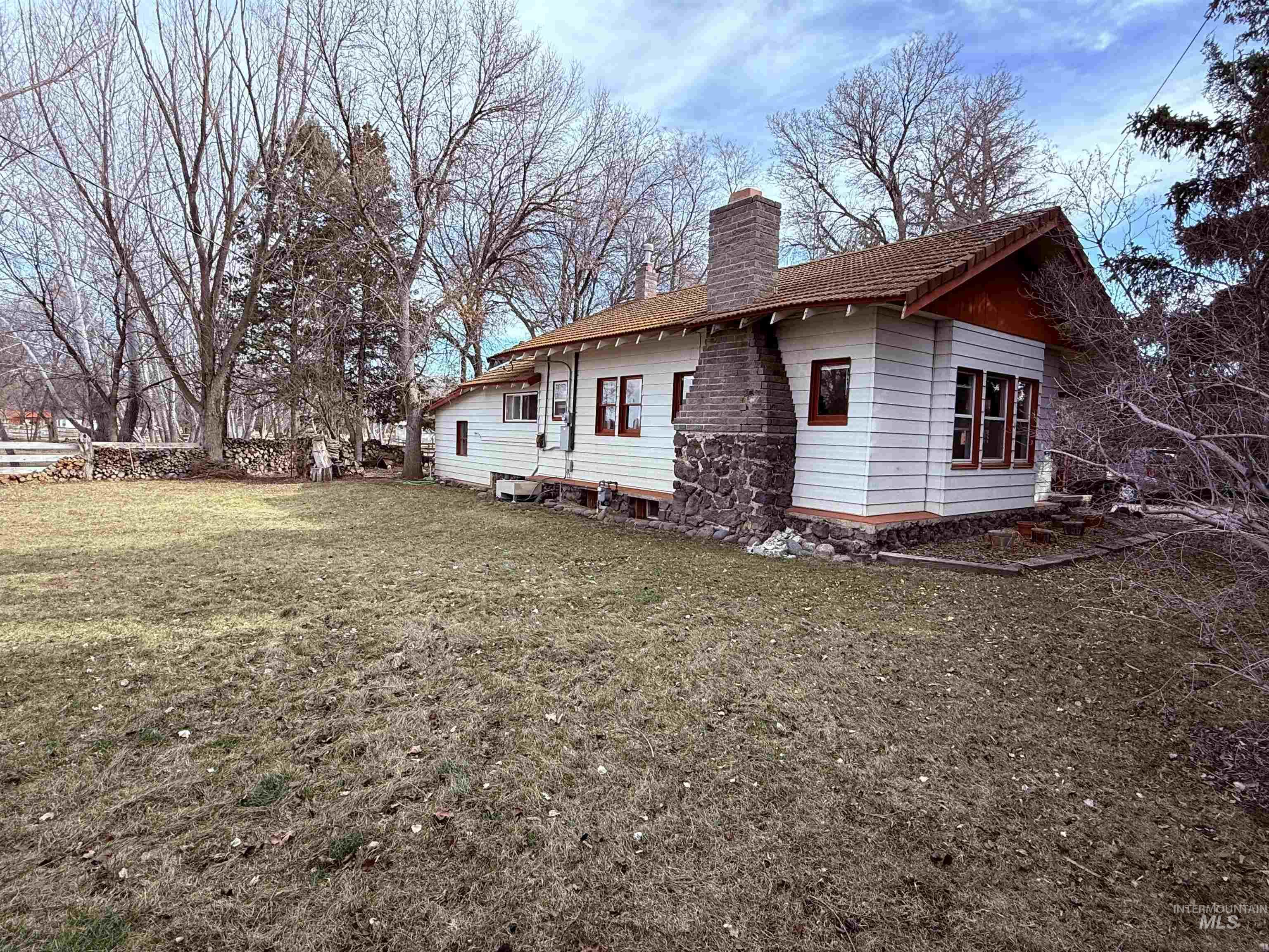 564 N Bannock Ave Property Photo