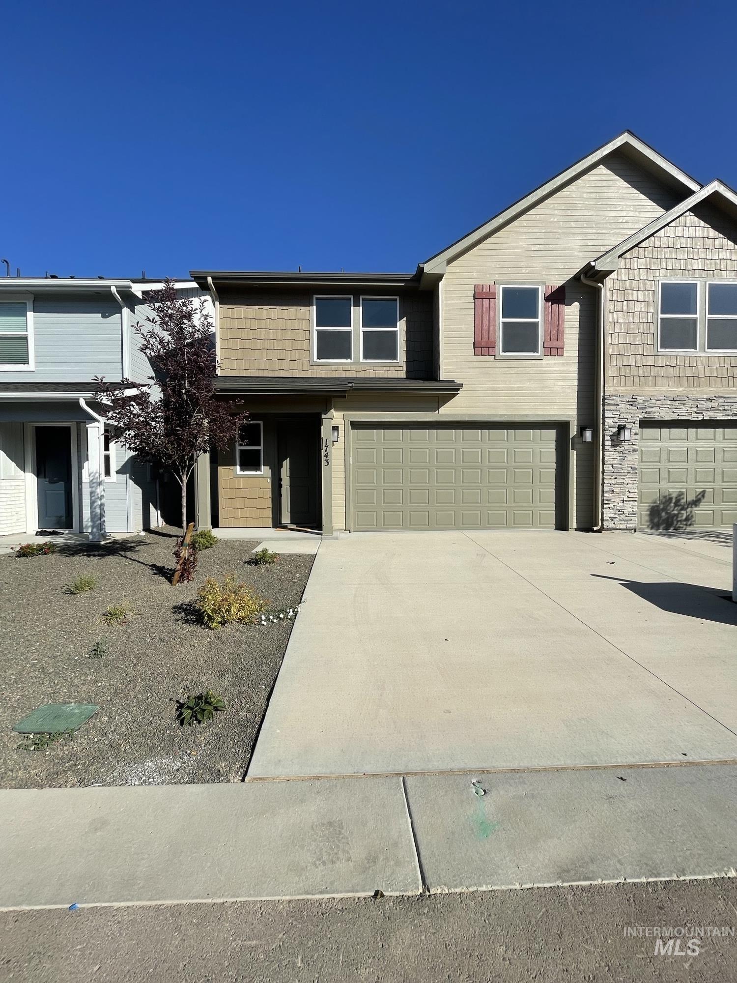 1743 N Solterra Ln Property Photo 1