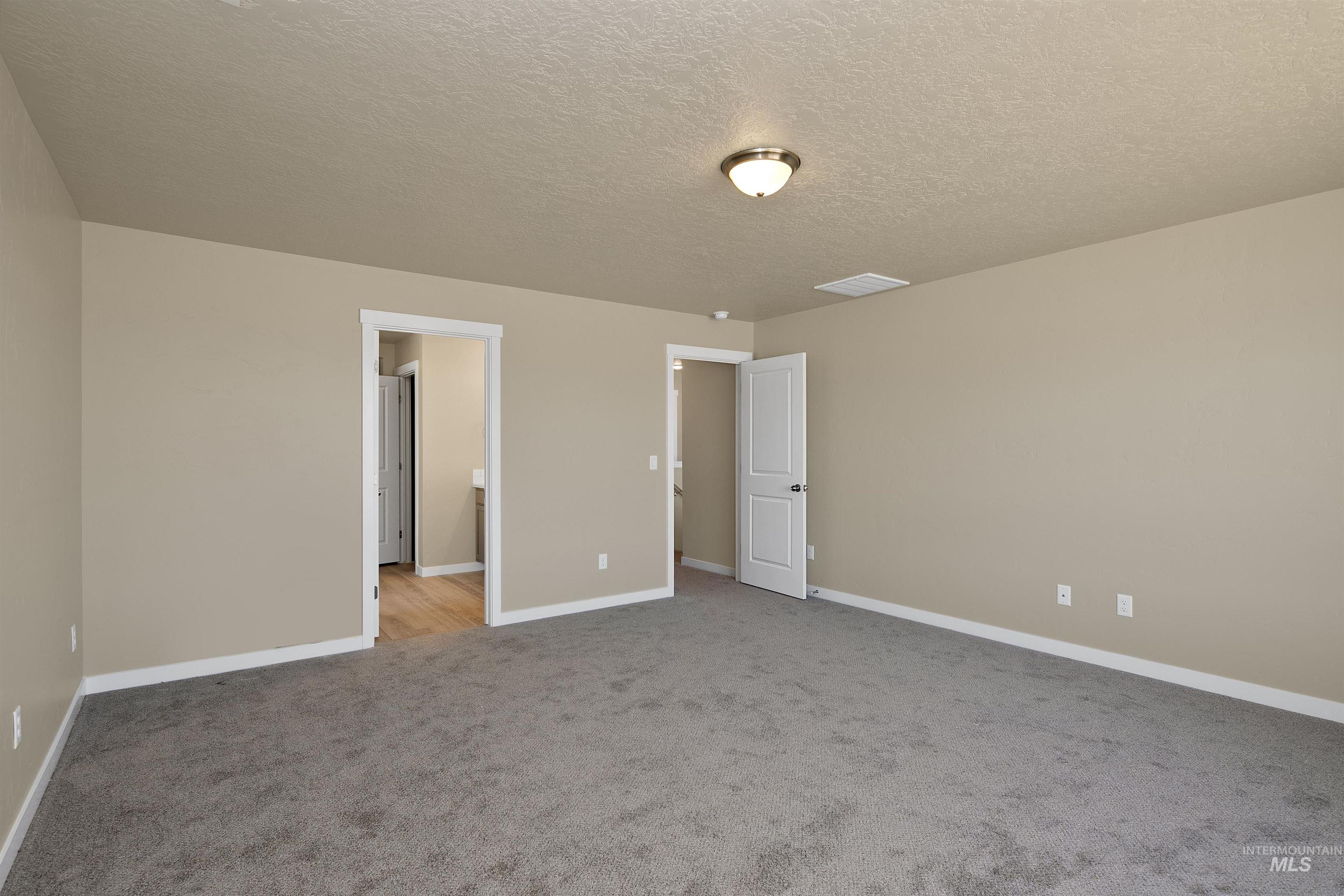 10413 Bellevue Ridge St Property Photo 6