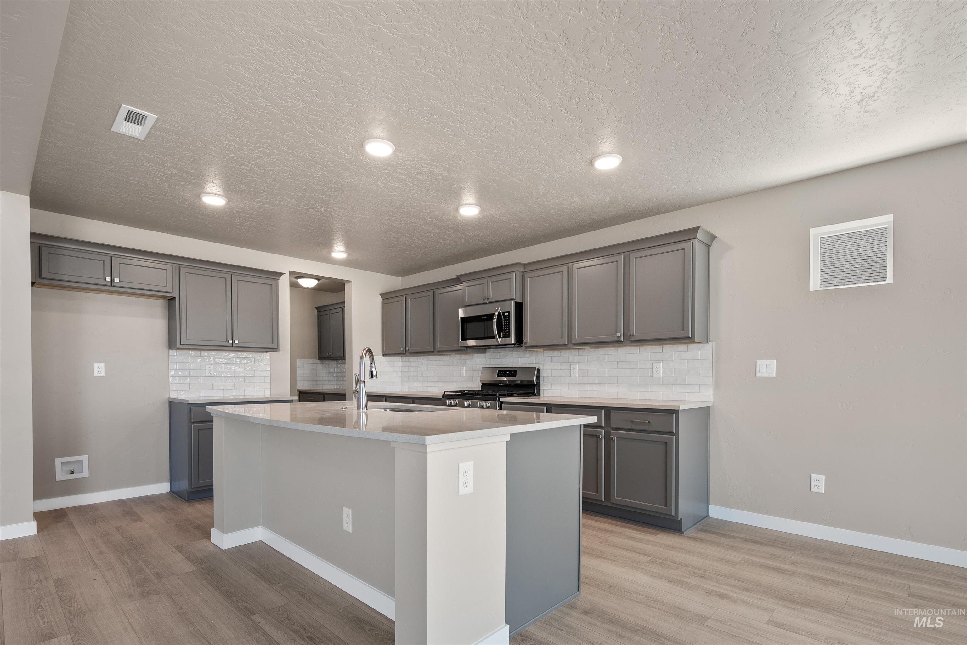 10413 Bellevue Ridge St Property Photo 10