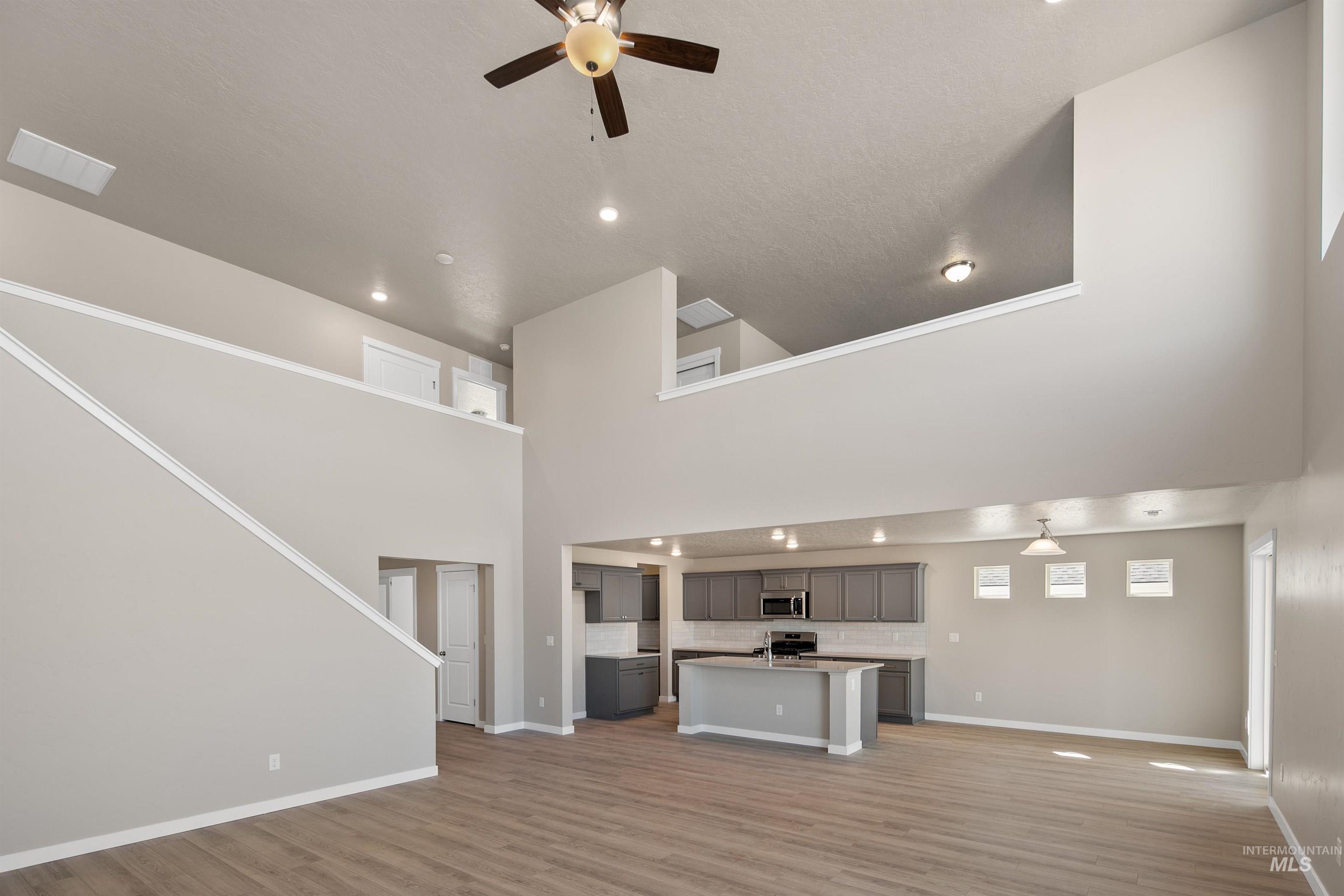 10413 Bellevue Ridge St Property Photo 12