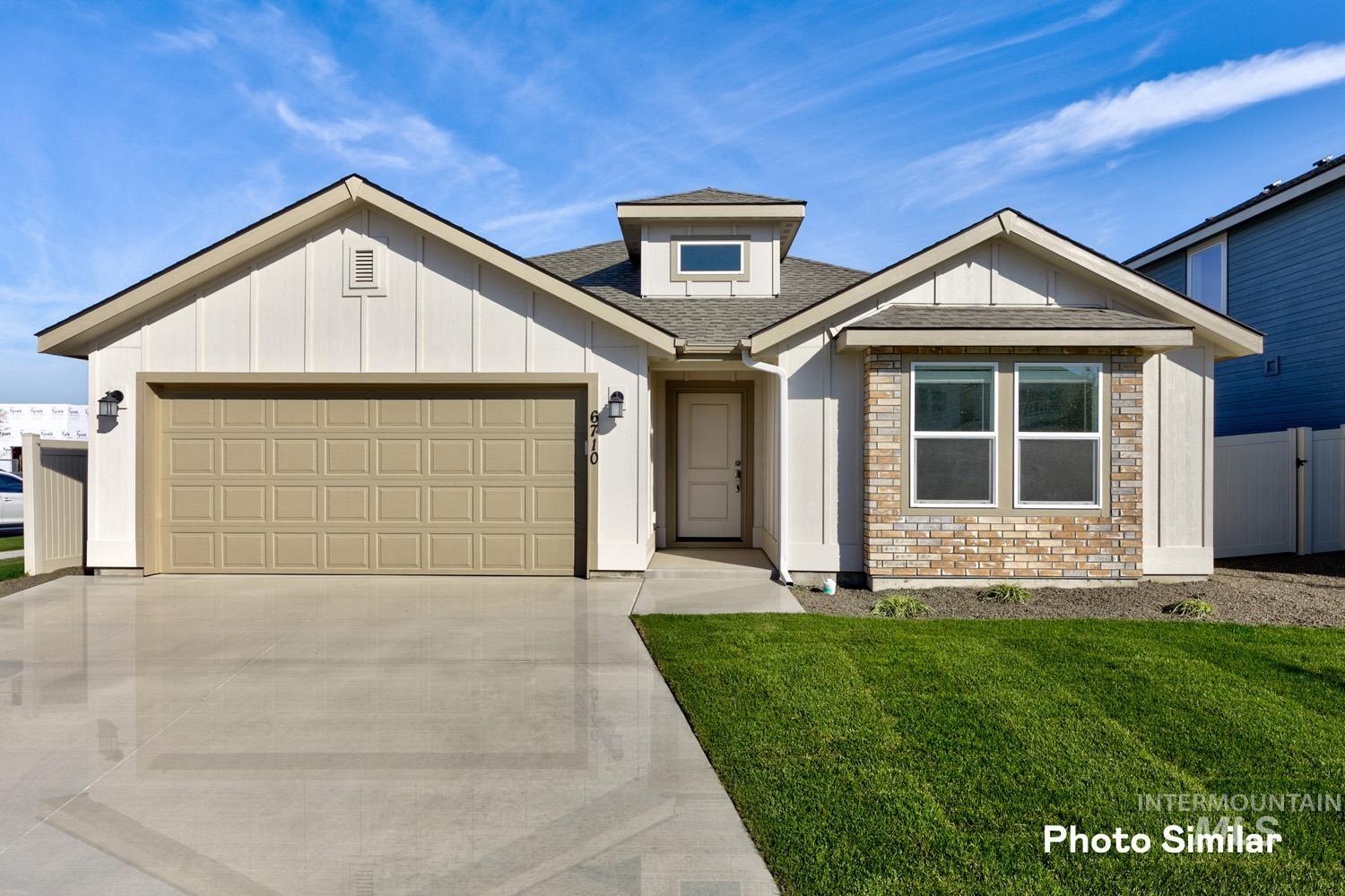 6718 W Aileron St Property Photo 1