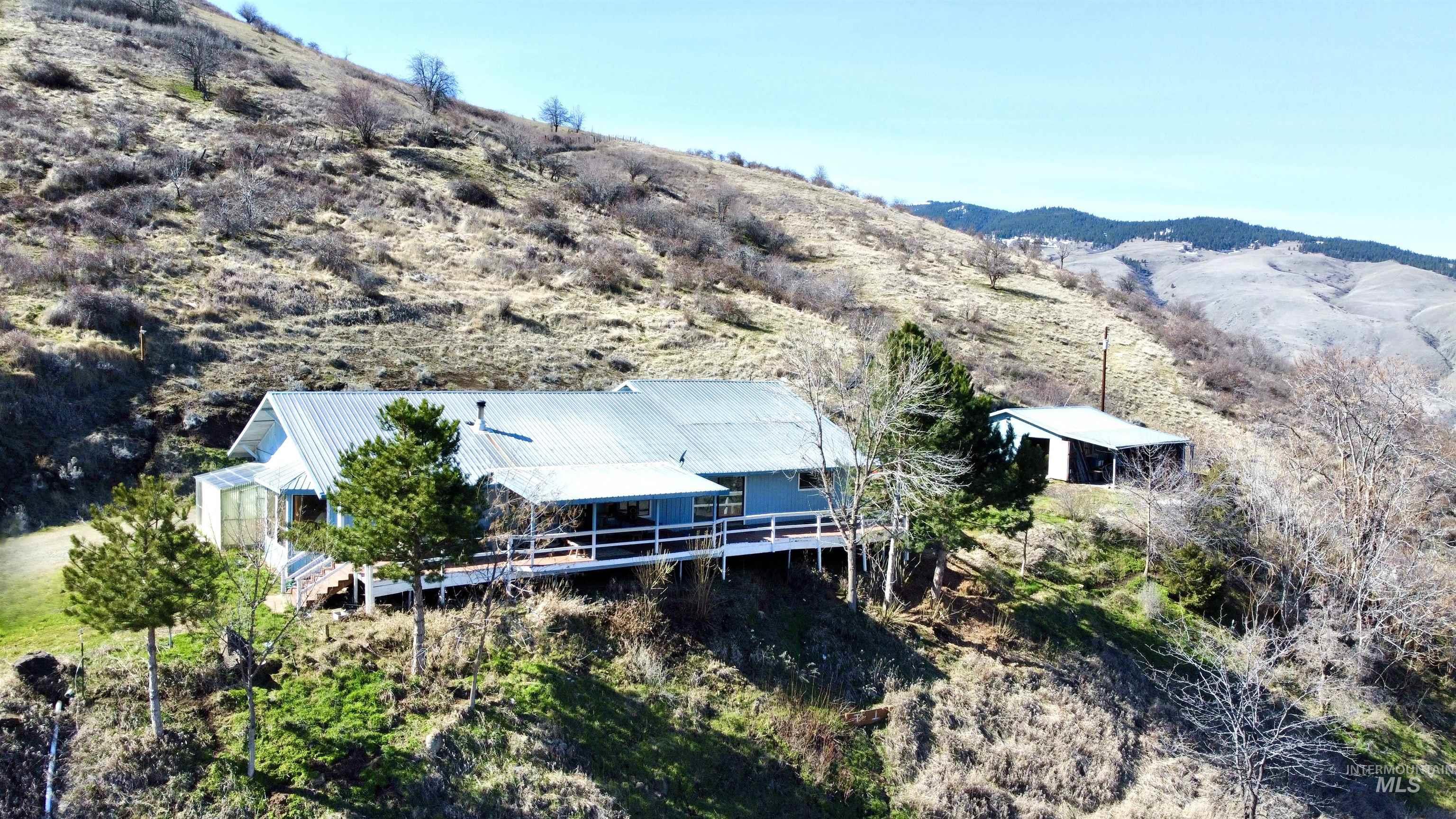 211 Nut Basin Rd Property Photo