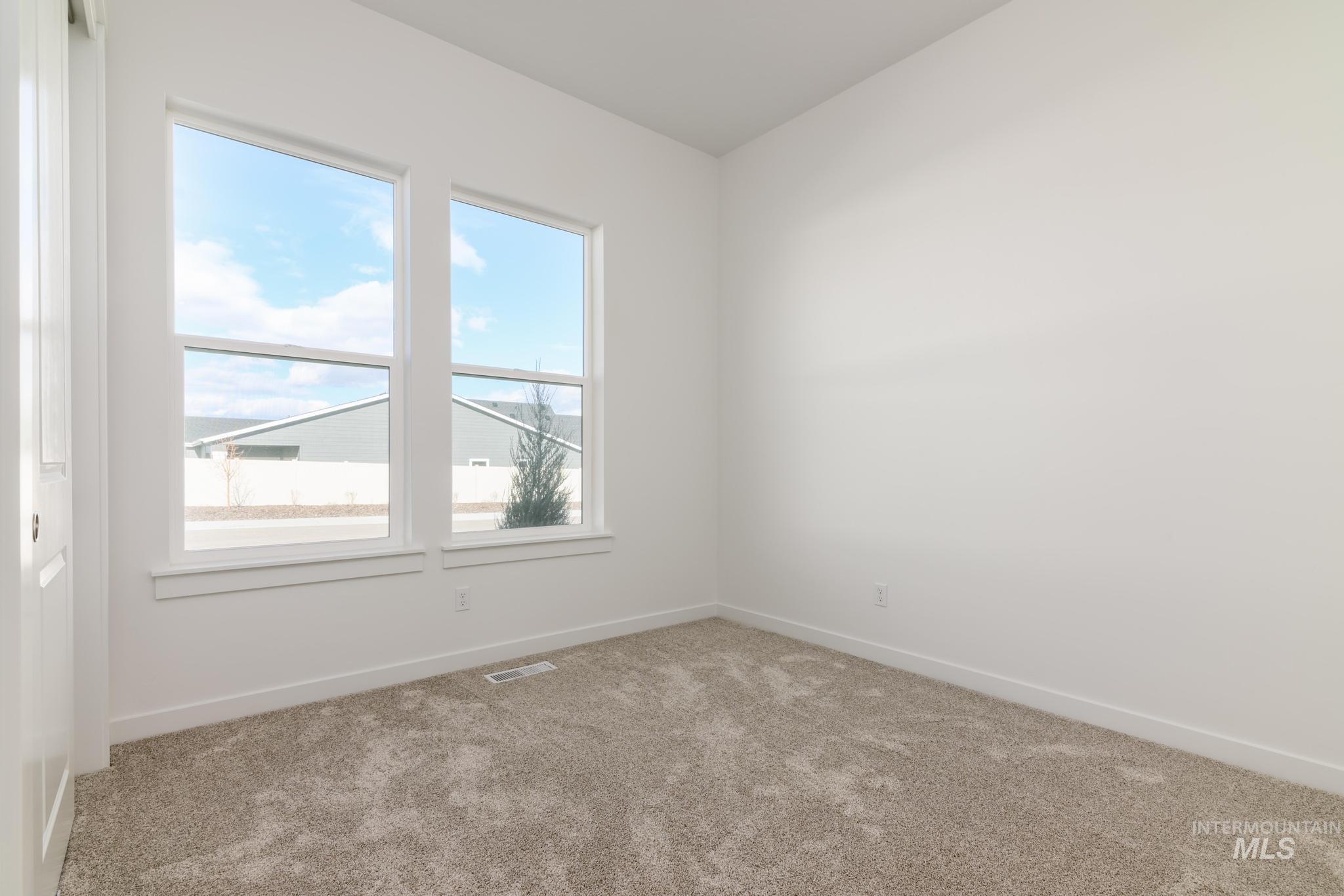 324 Orrison St Property Photo 22