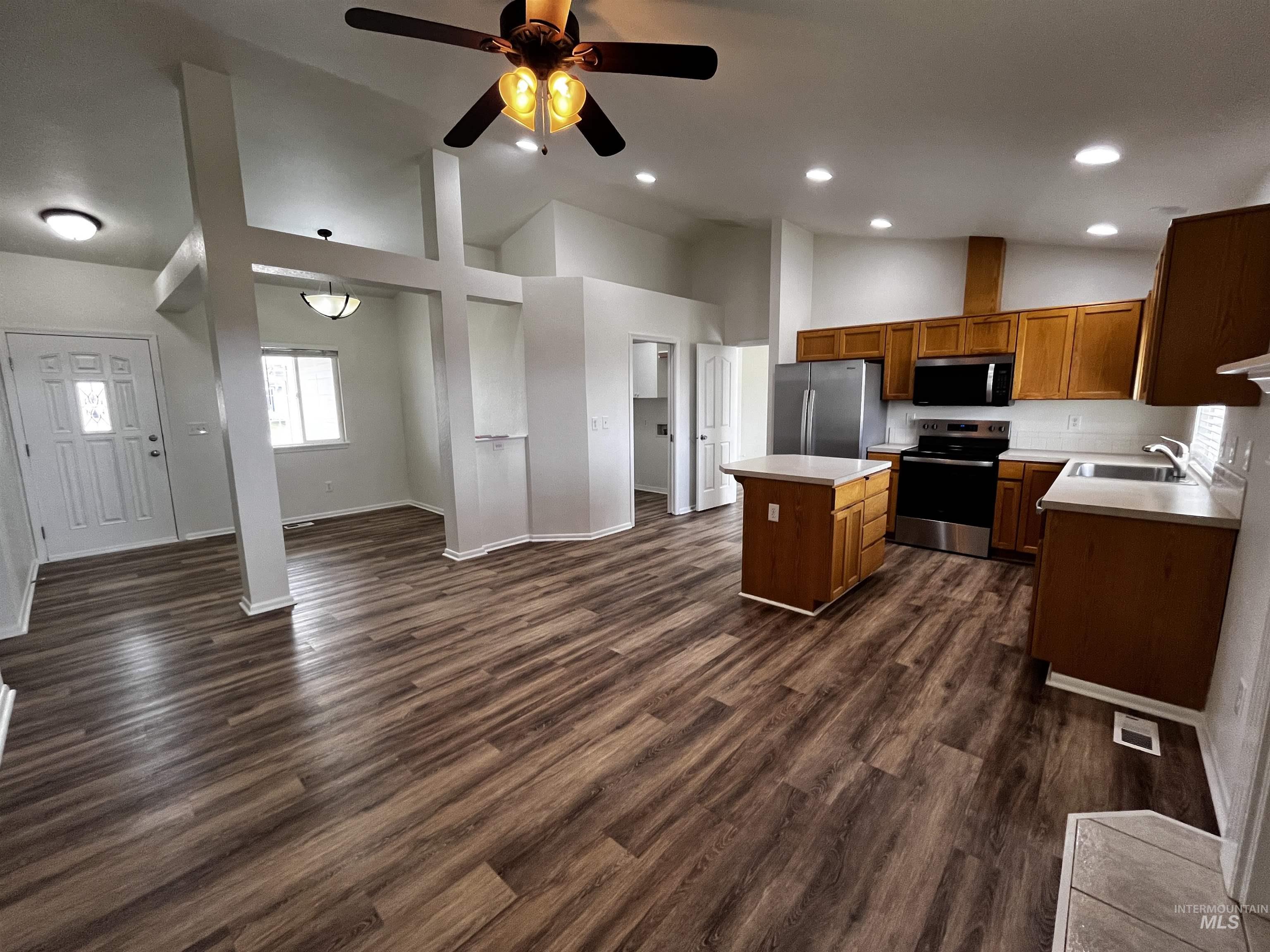 649 N Celeste Avenue Property Photo 2