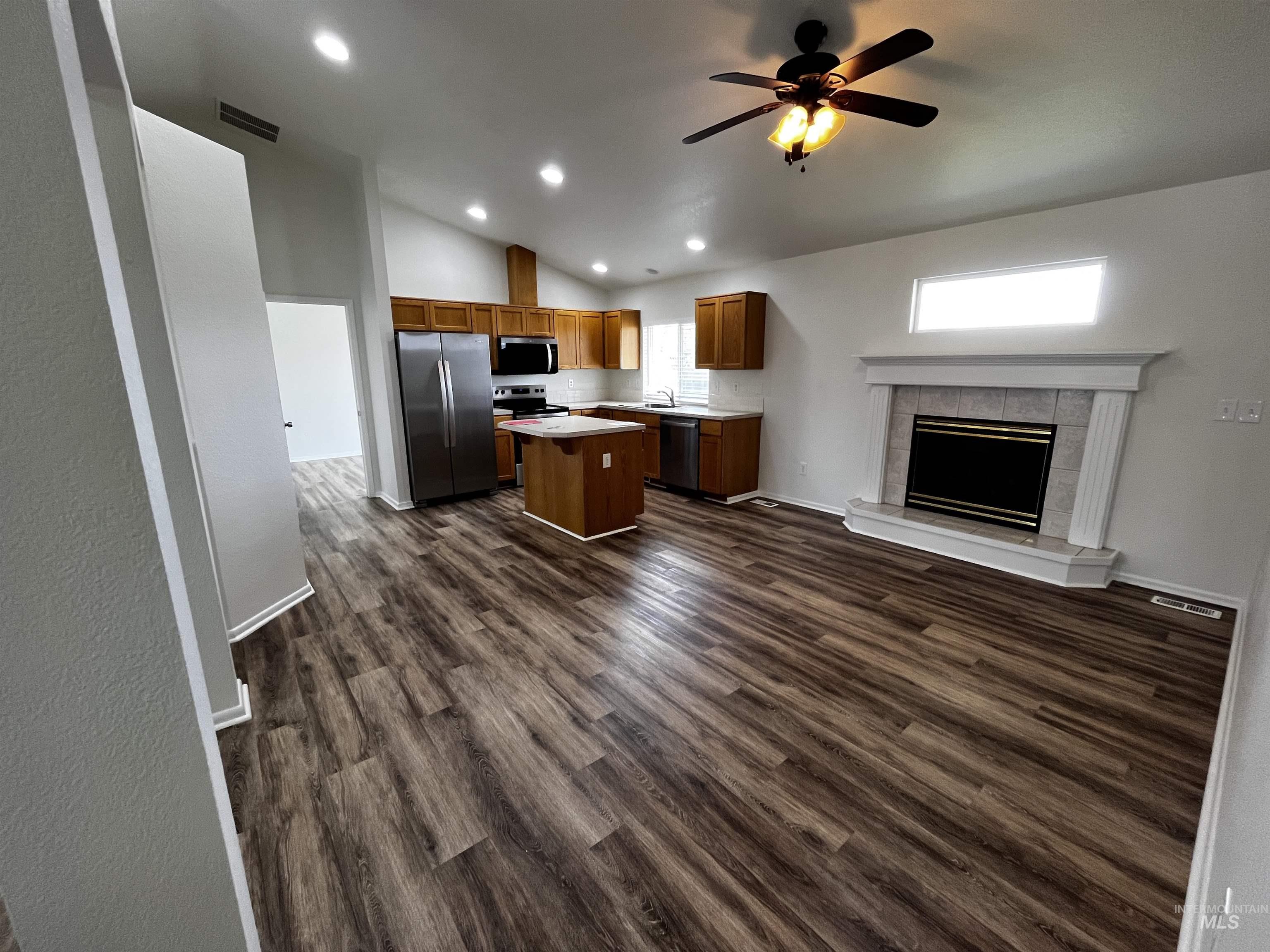 649 N Celeste Avenue Property Photo 19