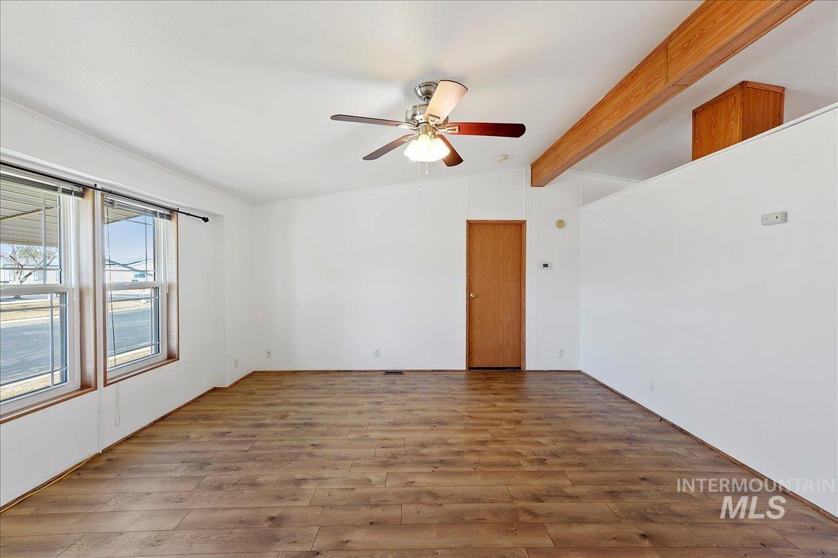 3003 Golden Glow Dr Property Photo 4