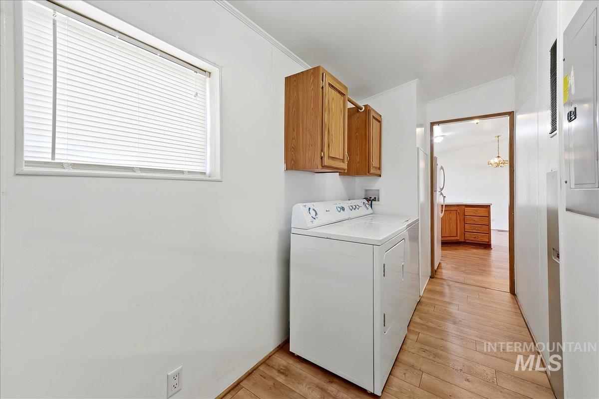 3003 Golden Glow Dr Property Photo 13